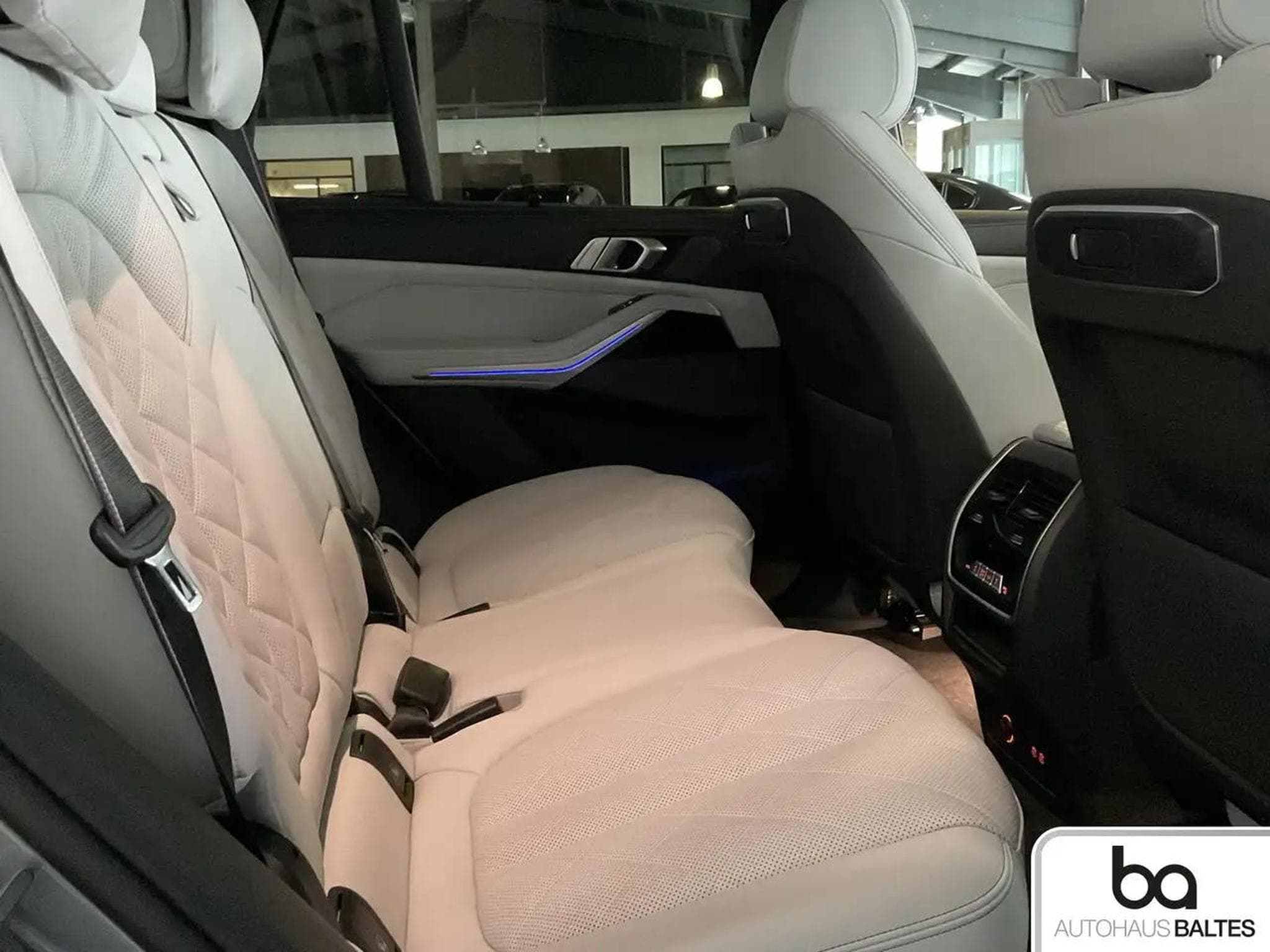 BMW X5 (2025) - Photo 8