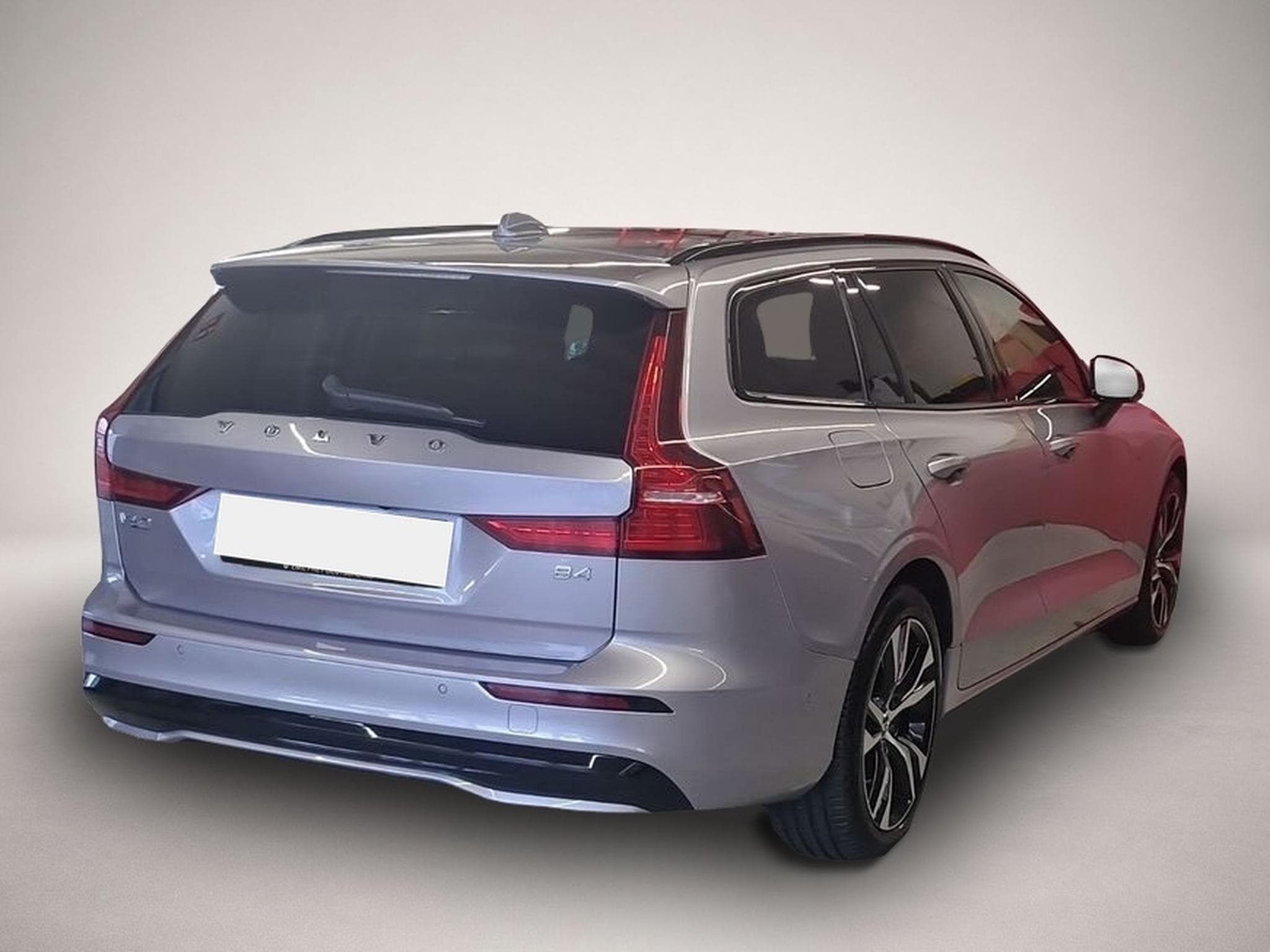 Volvo V60 (2025) - Photo 2