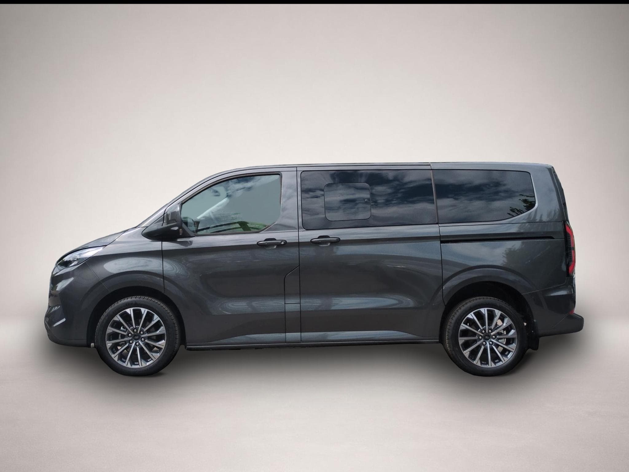 Ford Tourneo (2026) - Foto 6