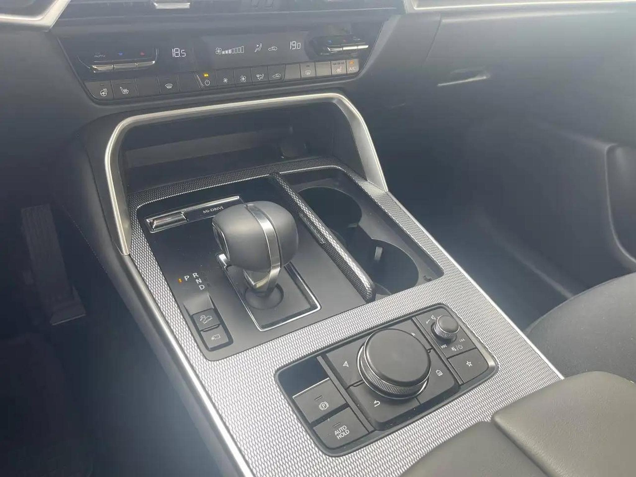 Mazda CX-30 (2025) - Photo 21