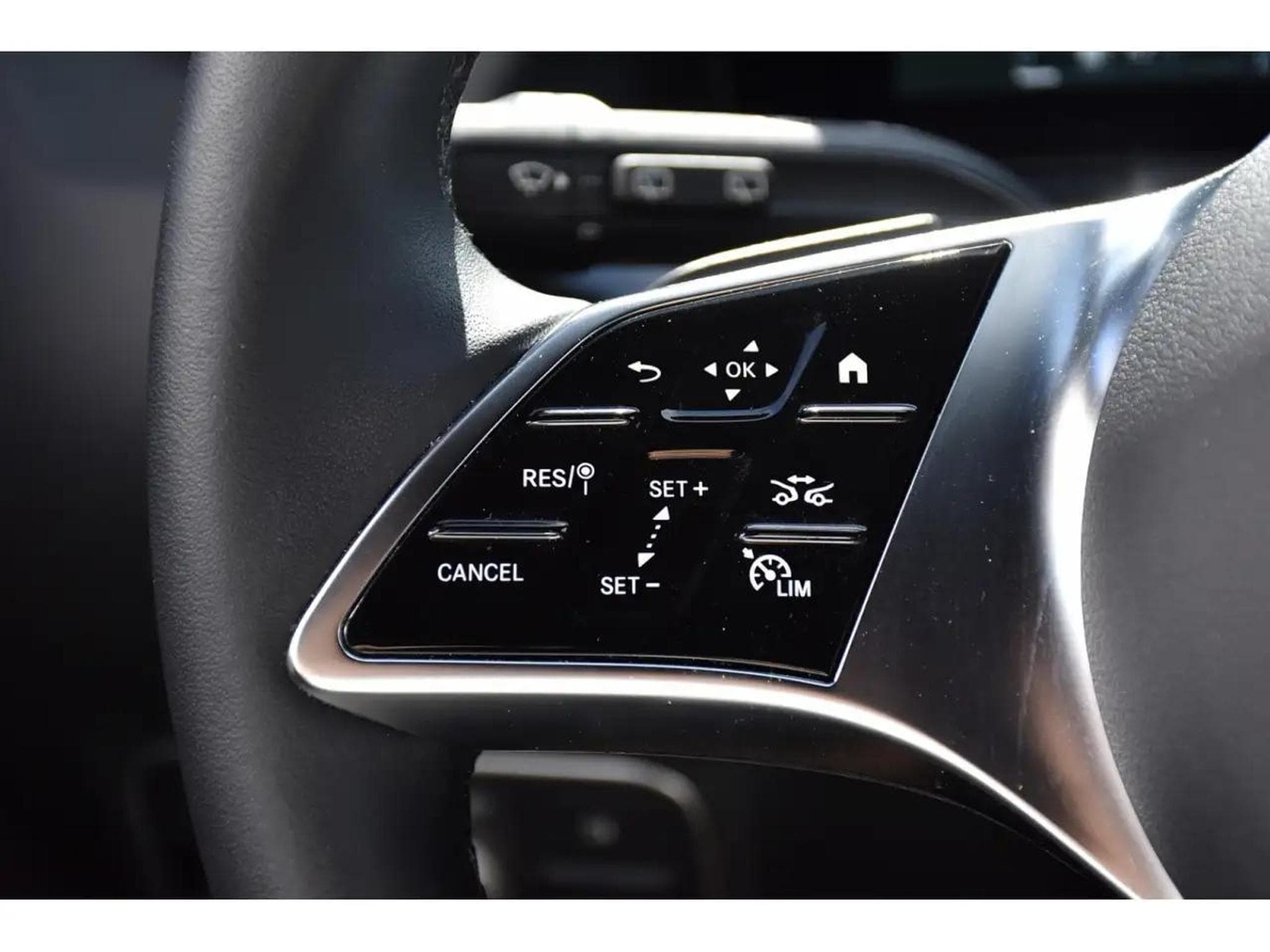 Mercedes 180 (2024) - Photo 19
