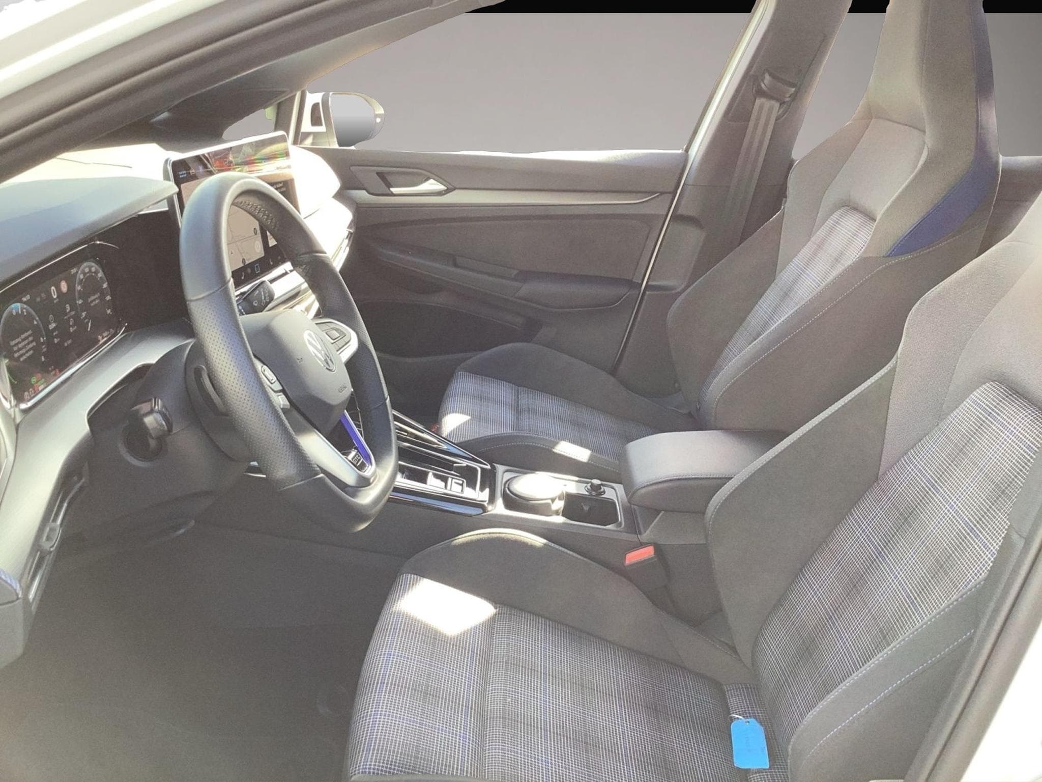 VW Golf (2025) - Photo 7