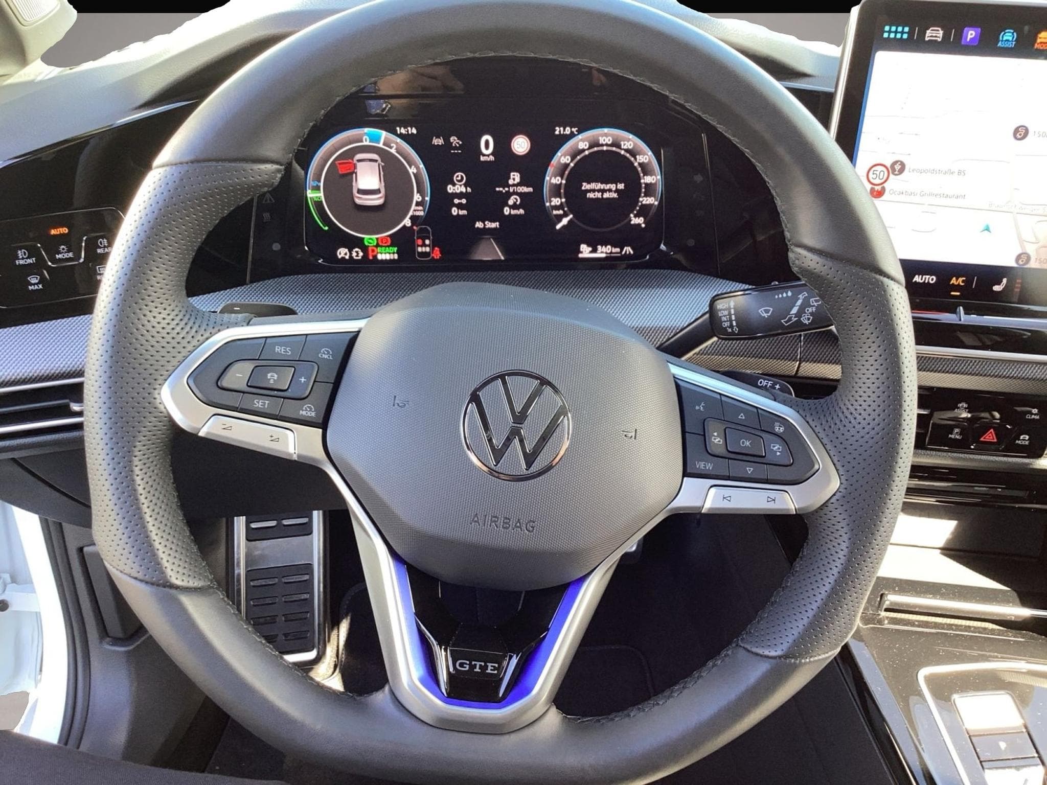 VW Golf (2025) - Photo 8