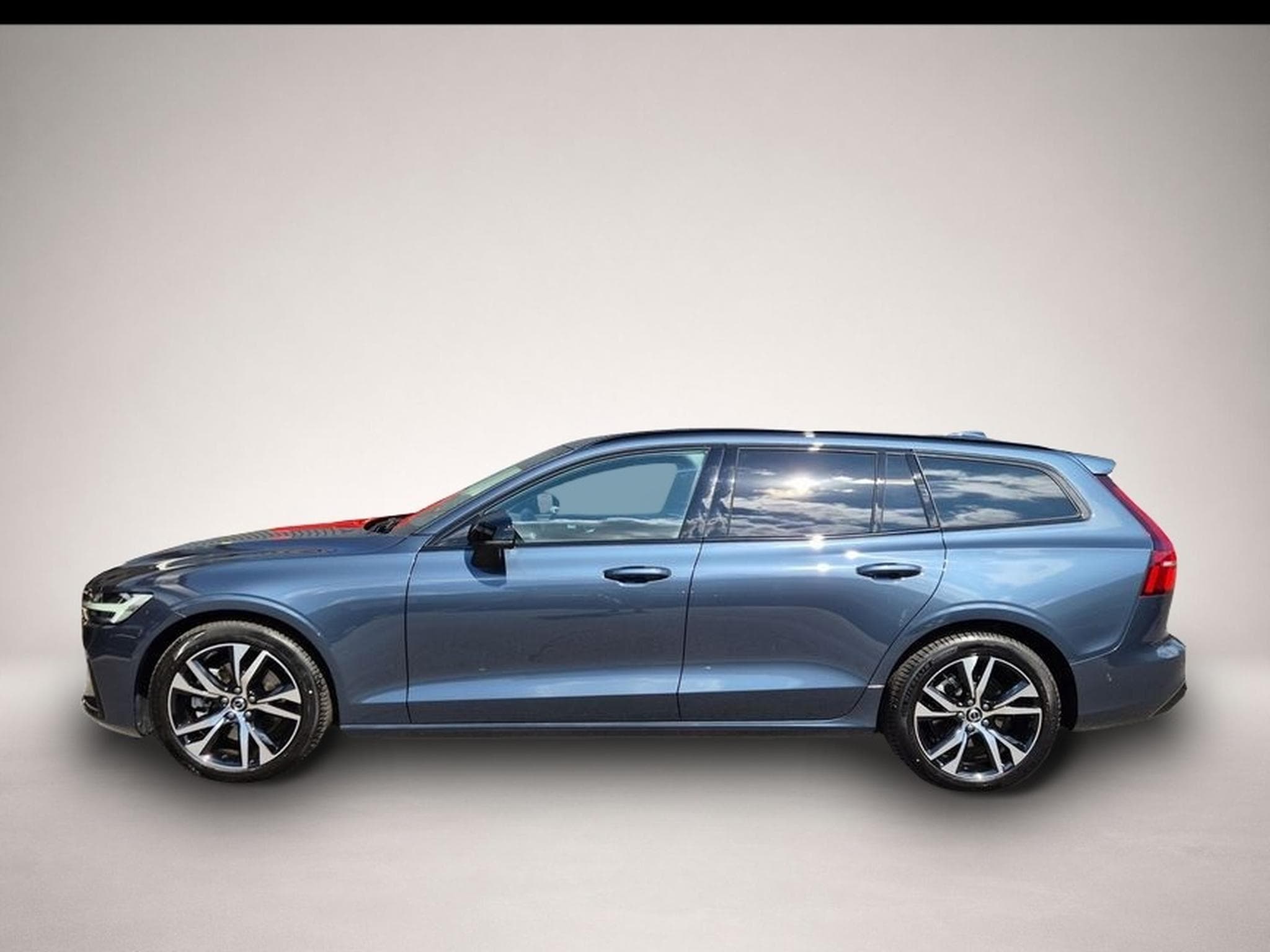 Volvo V60 (2025) - Photo 4