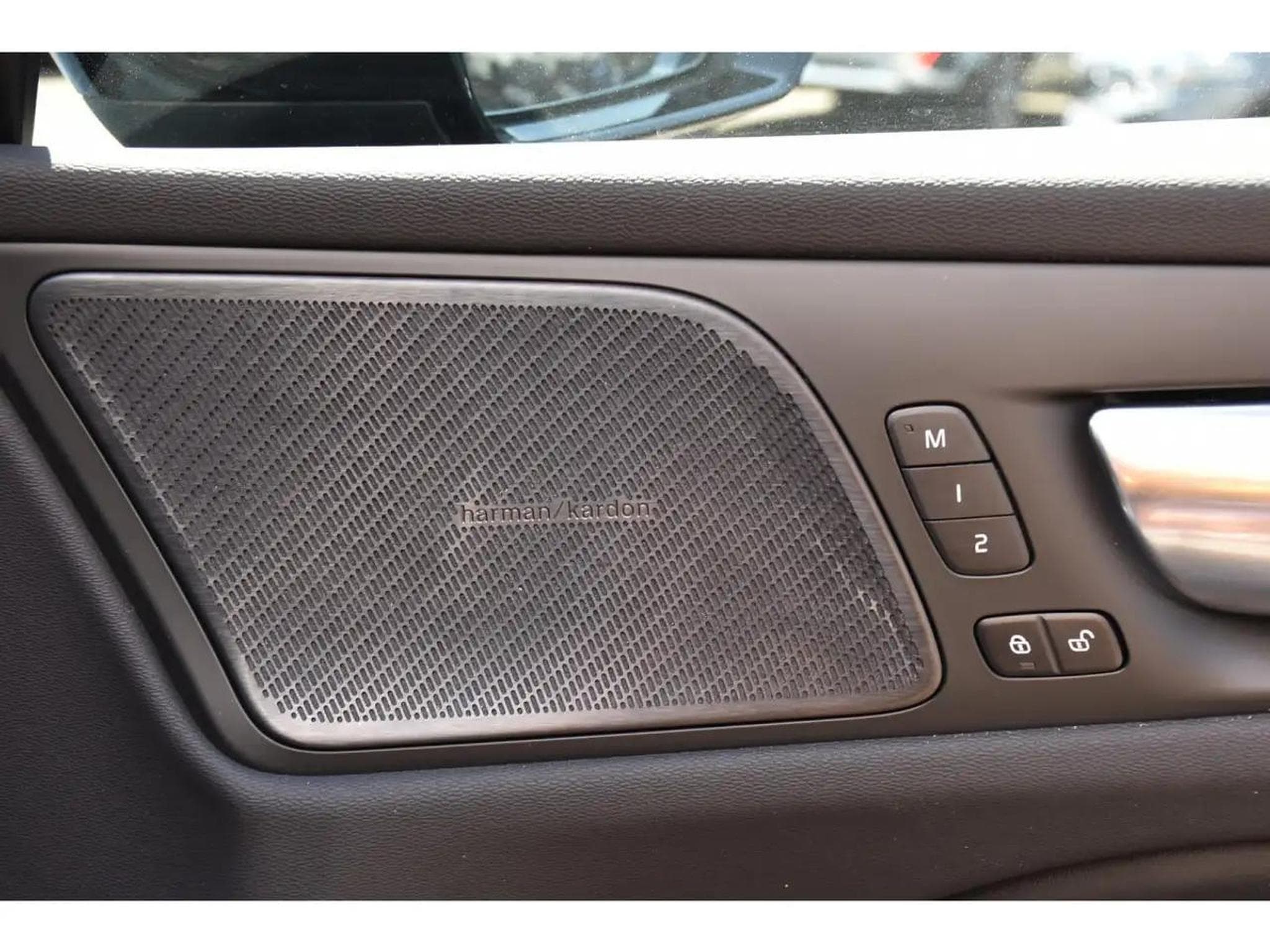 Volvo V60 (2025) - Photo 24