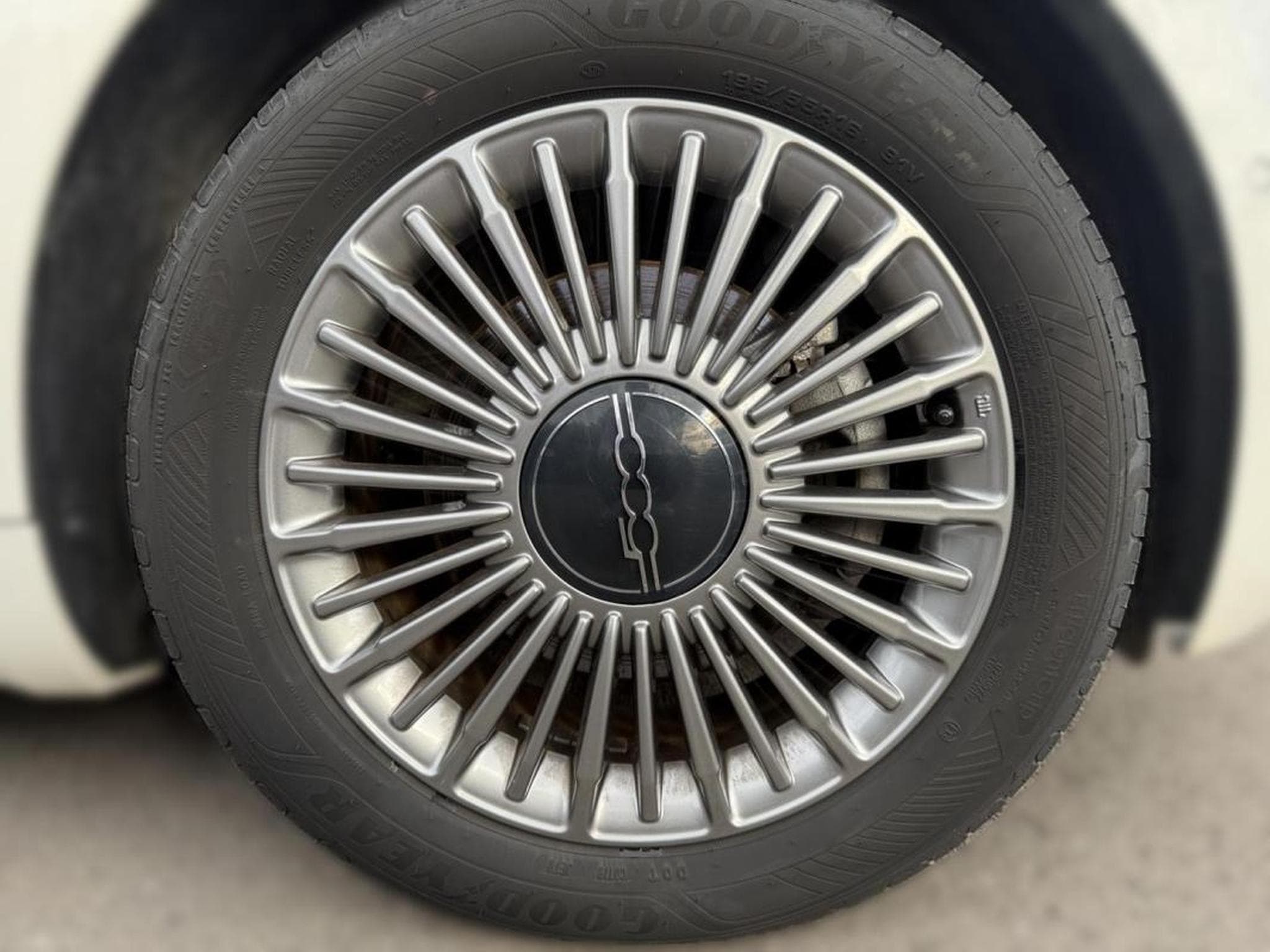 Fiat 500 -49% e 118Ch (2024) - Photo 9