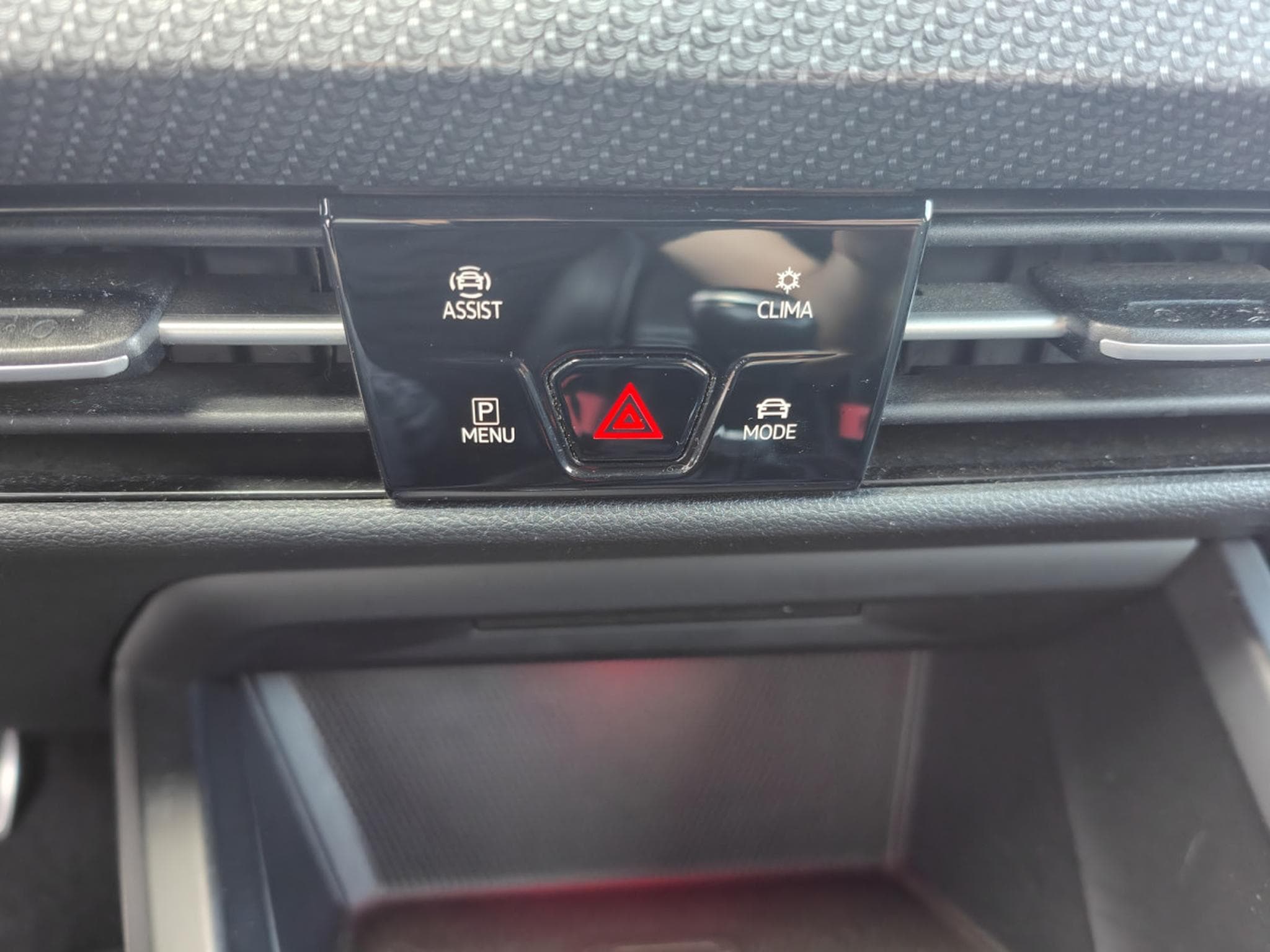 VW Golf 1.5 TSI R-LINE CARPLAY GPS BLUETOOTH PHARES LED (2021) - Photo 18