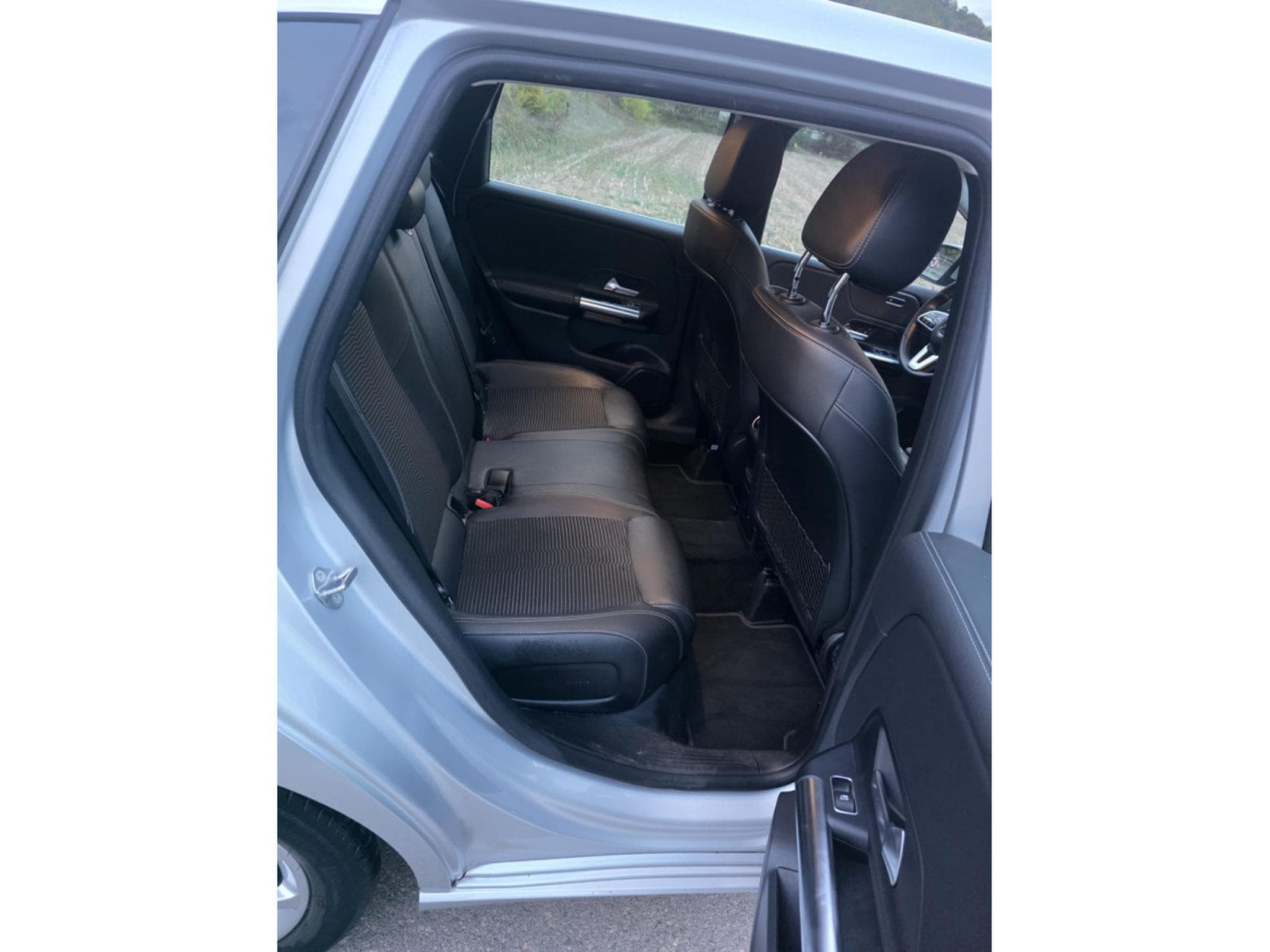 Mercedes B 180 Automatic (2022) - Foto 9