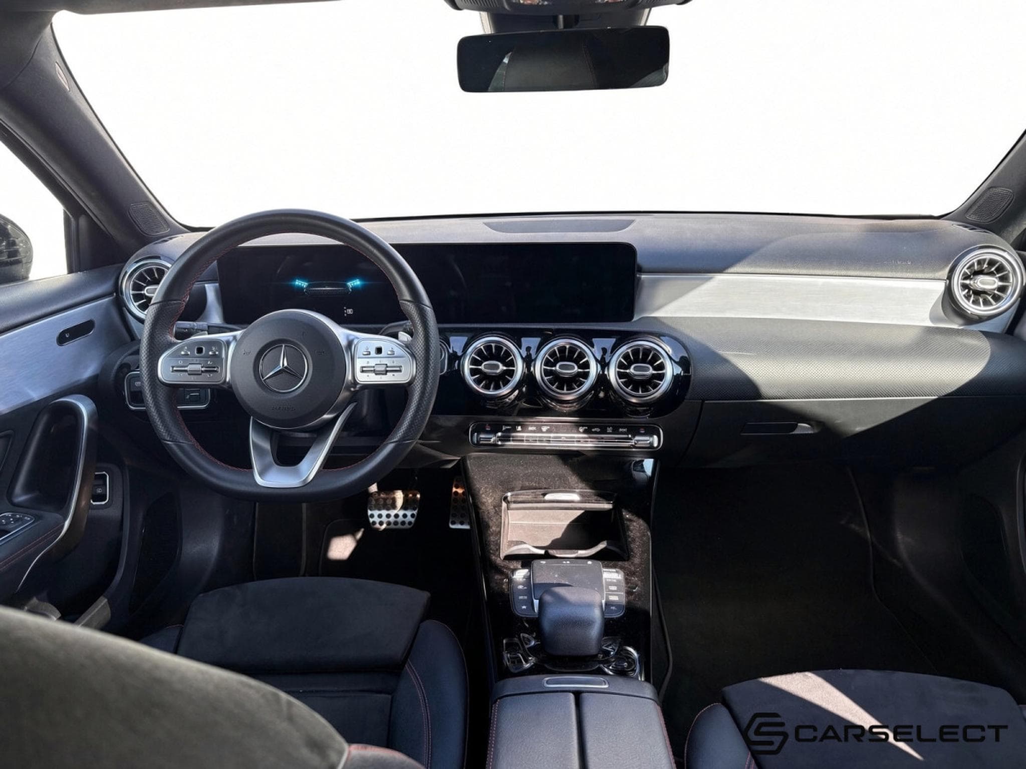 Mercedes 220 AMG LINE (2020) - Photo 7