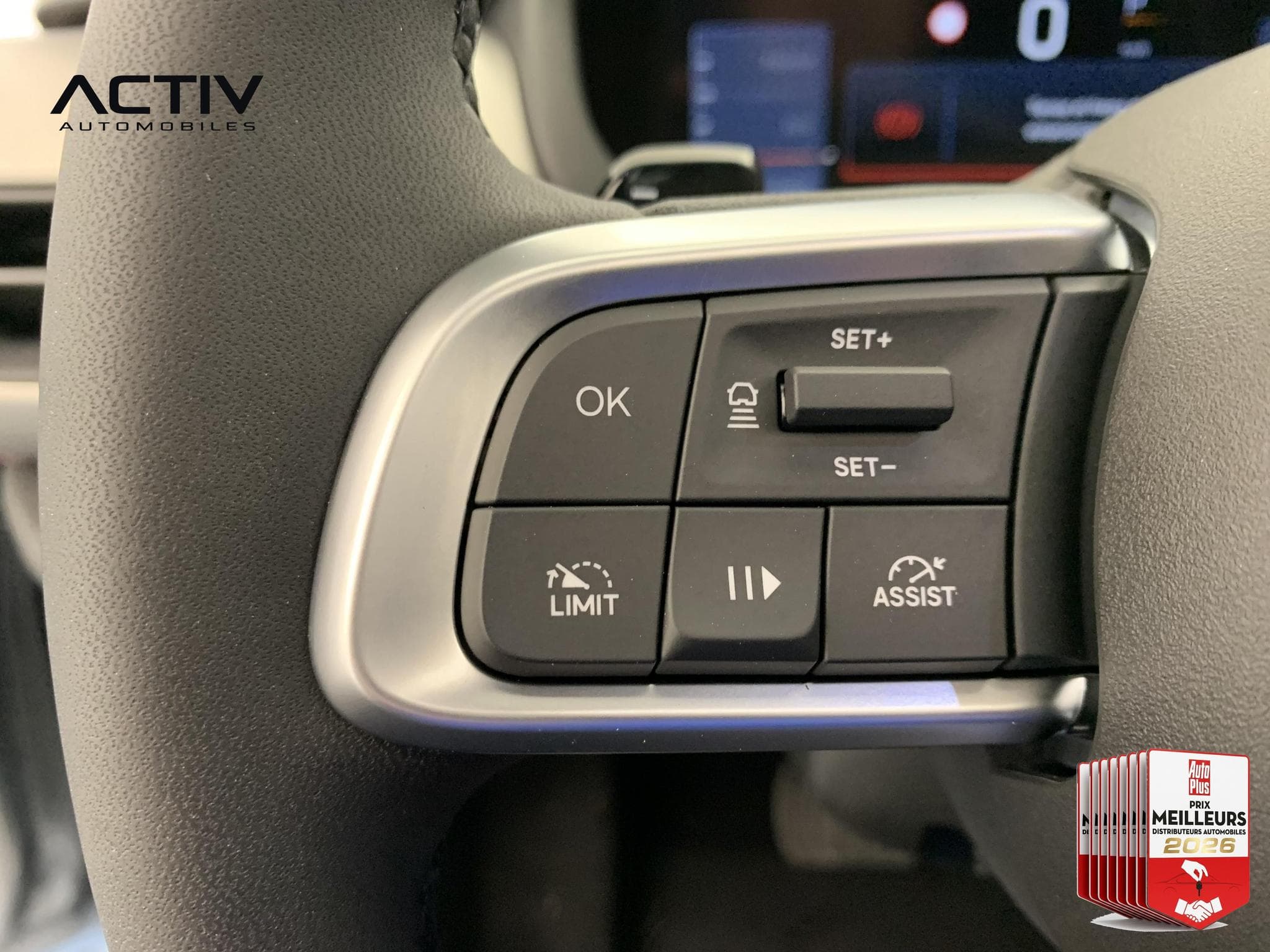 Jeep Avenger 1.2 Turbo T3 110 ch e-Hybrid BVR6 Summit (2026) - Foto 21
