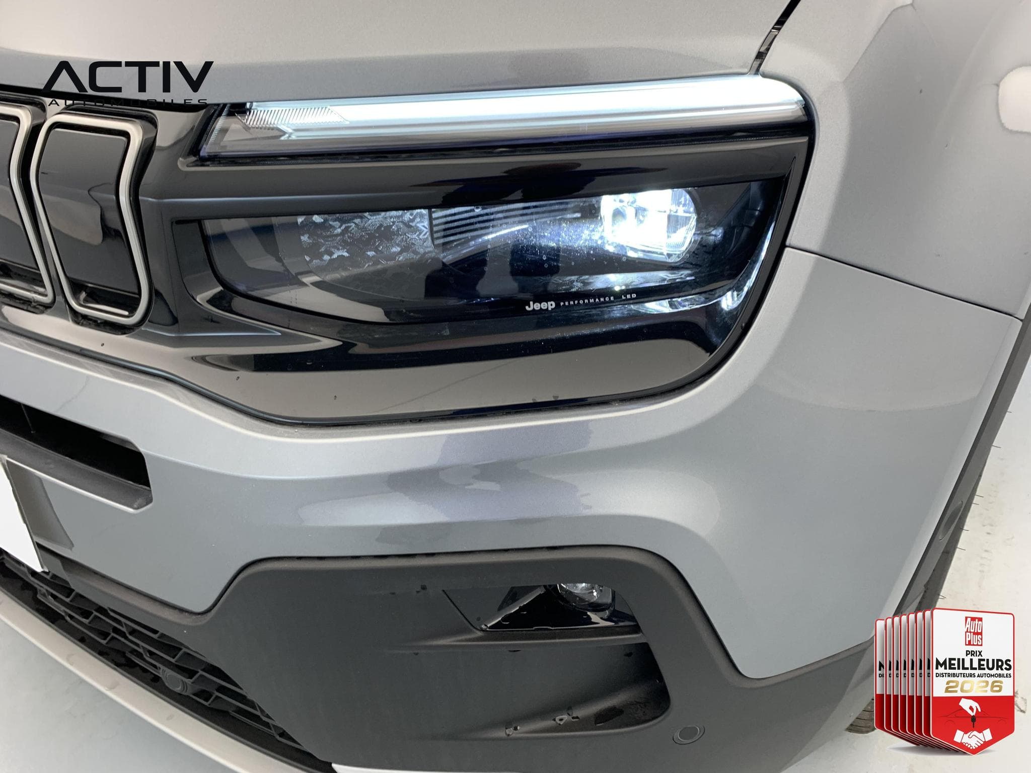 Jeep Avenger 1.2 Turbo T3 110 ch e-Hybrid BVR6 Summit (2026) - Foto 30