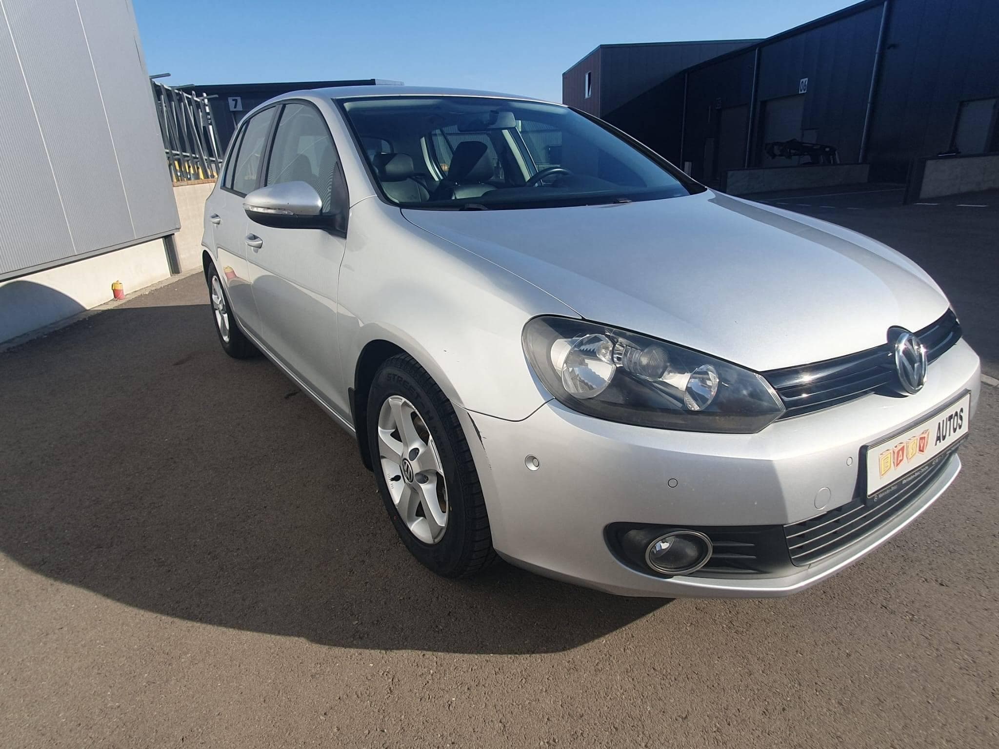 VW Golf VI 1.6 tdi 105ch Highline (2011) - Photo 1
