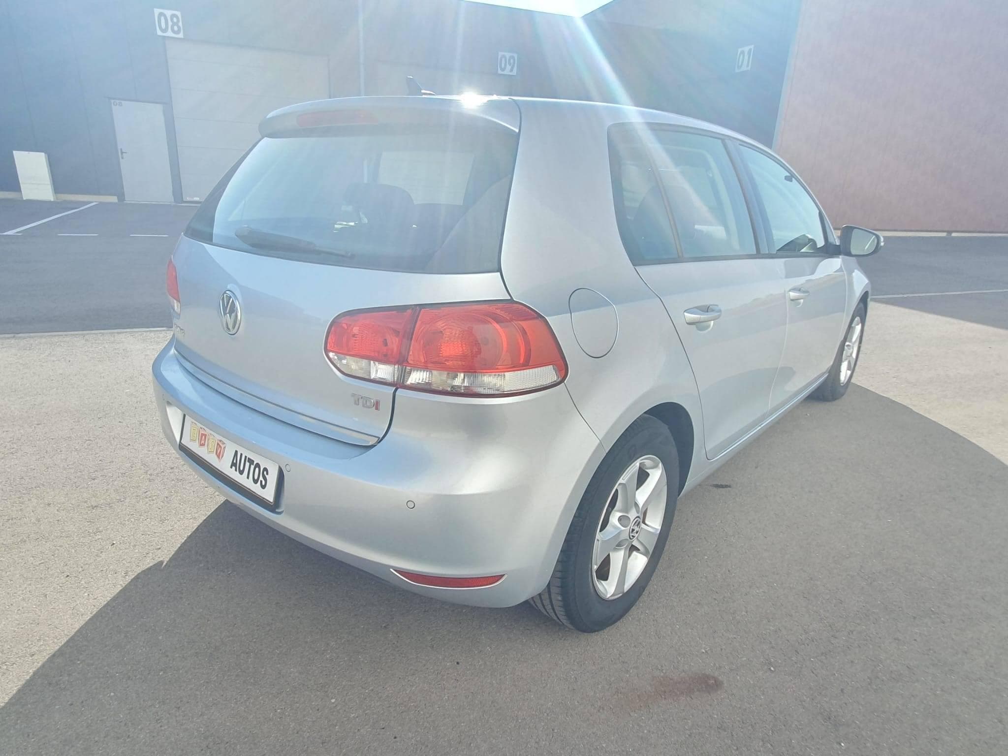 VW Golf VI 1.6 tdi 105ch Highline (2011) - Photo 3
