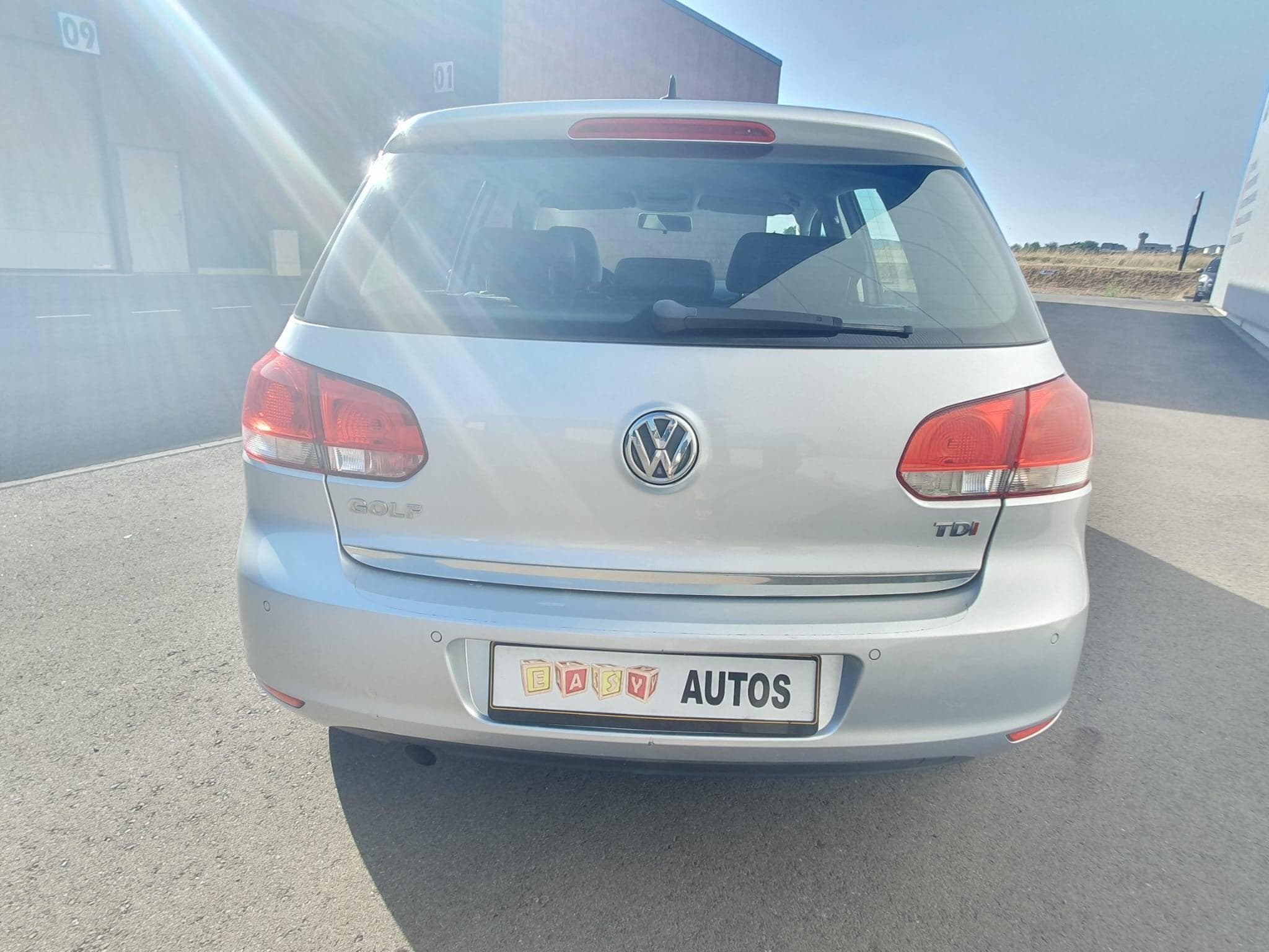 VW Golf VI 1.6 tdi 105ch Highline (2011) - Photo 4