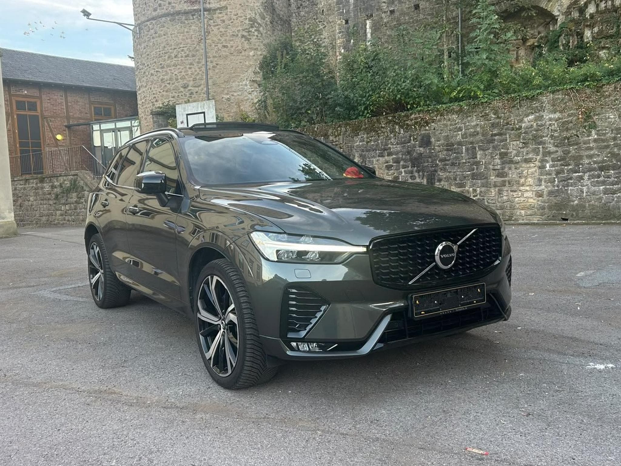 Volvo XC60 B5 235 AWD 235 R-Design / Black Design (2022) - Photo 4