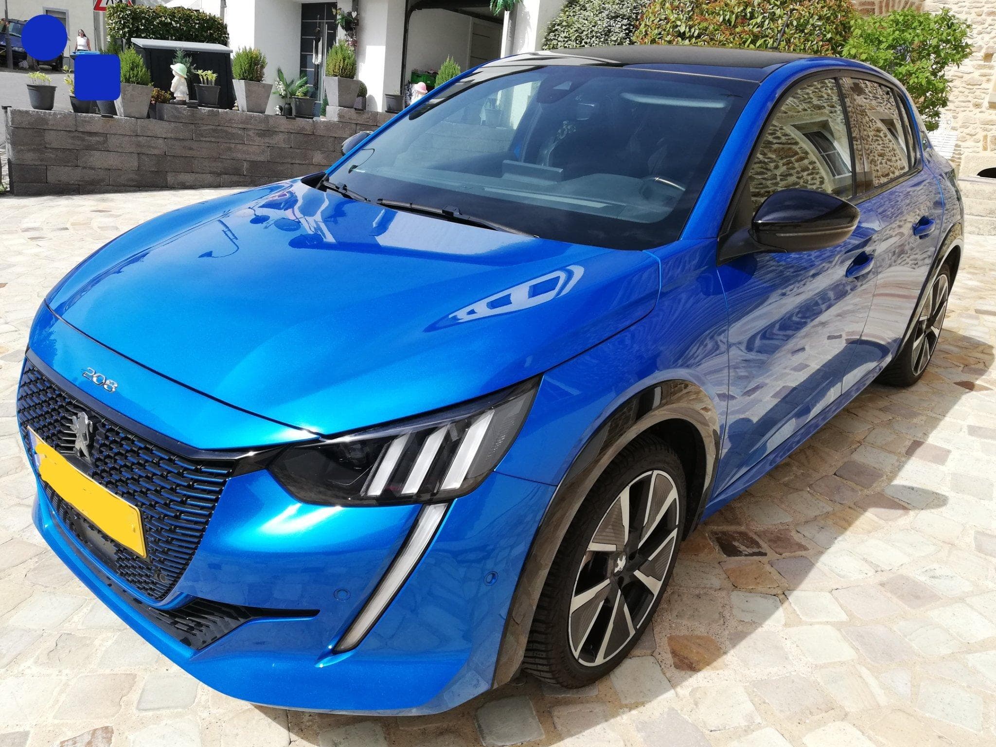 Peugeot 208 GT PACK (2022) - Photo 2