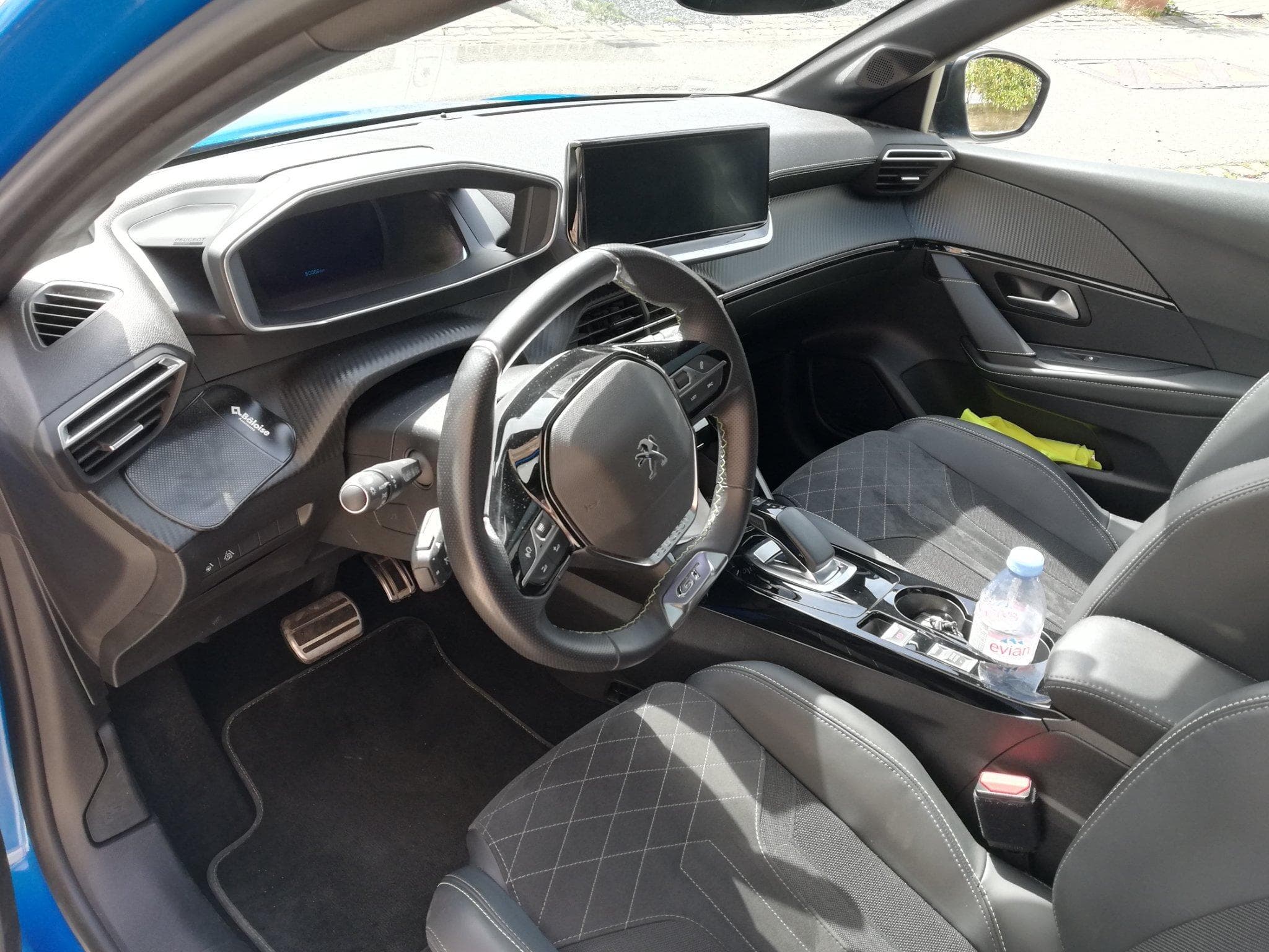 Peugeot 208 GT PACK (2022) - Photo 3