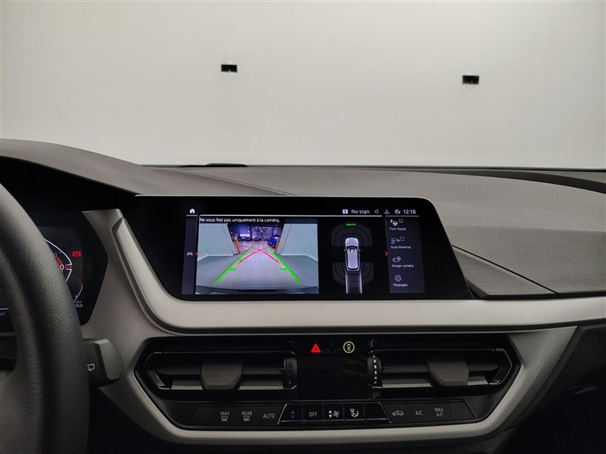 BMW 118 dA  Navi Cockpit / Led / PDC av+ar (2024) - Foto 18