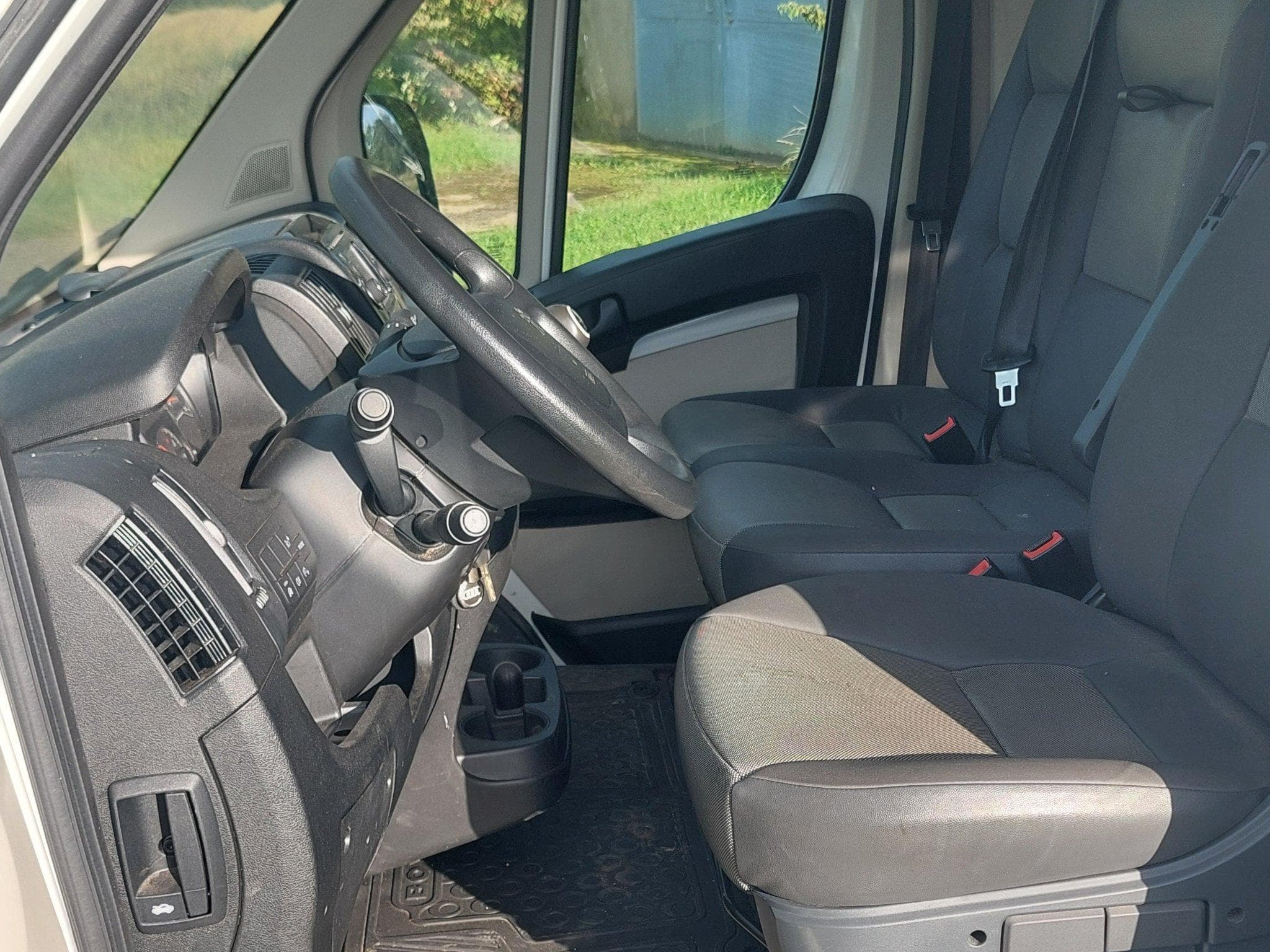 Peugeot Boxer 2.0 Hdi (2017) - Foto 4