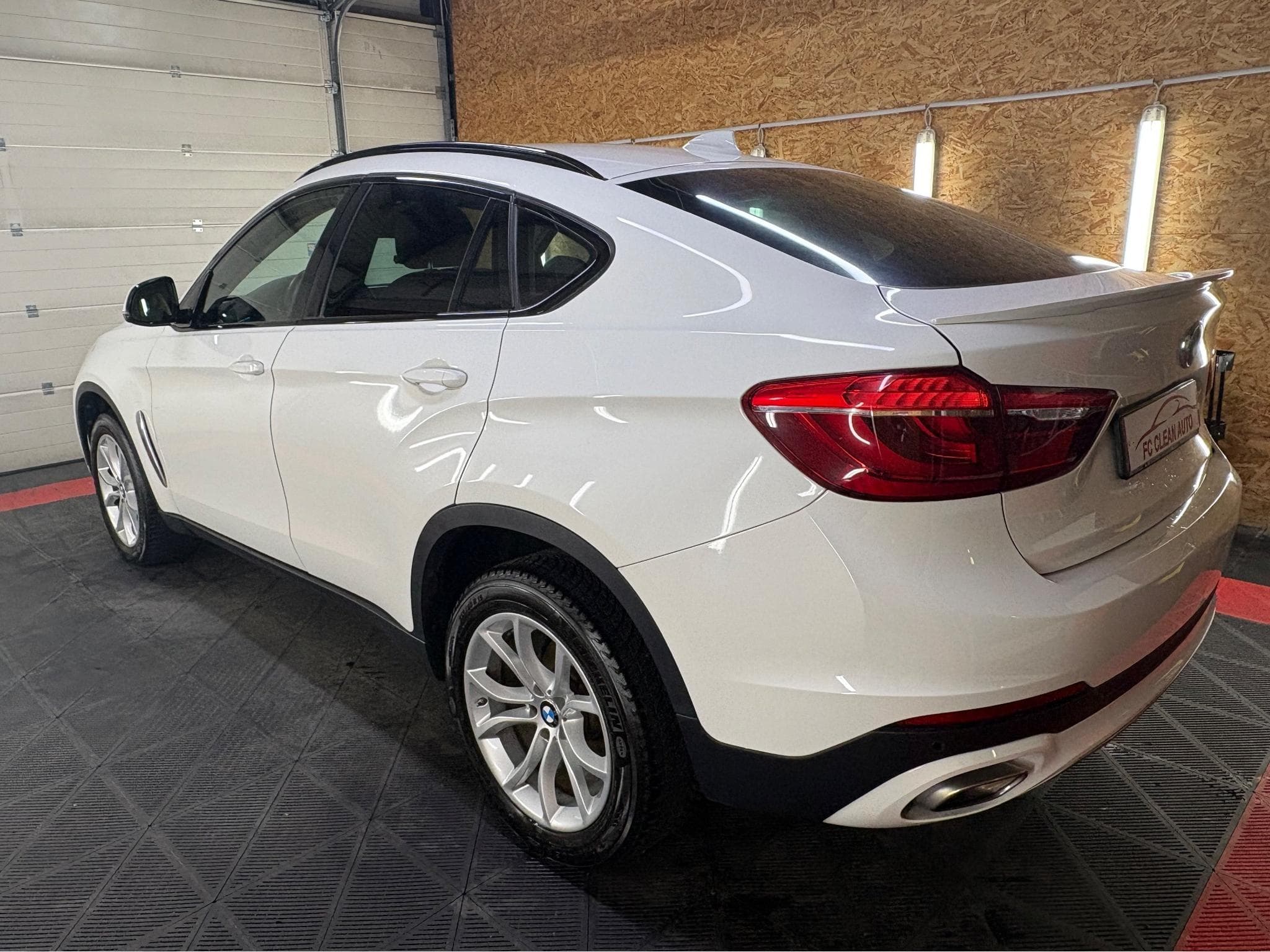 BMW X6 (2017) - Photo 2