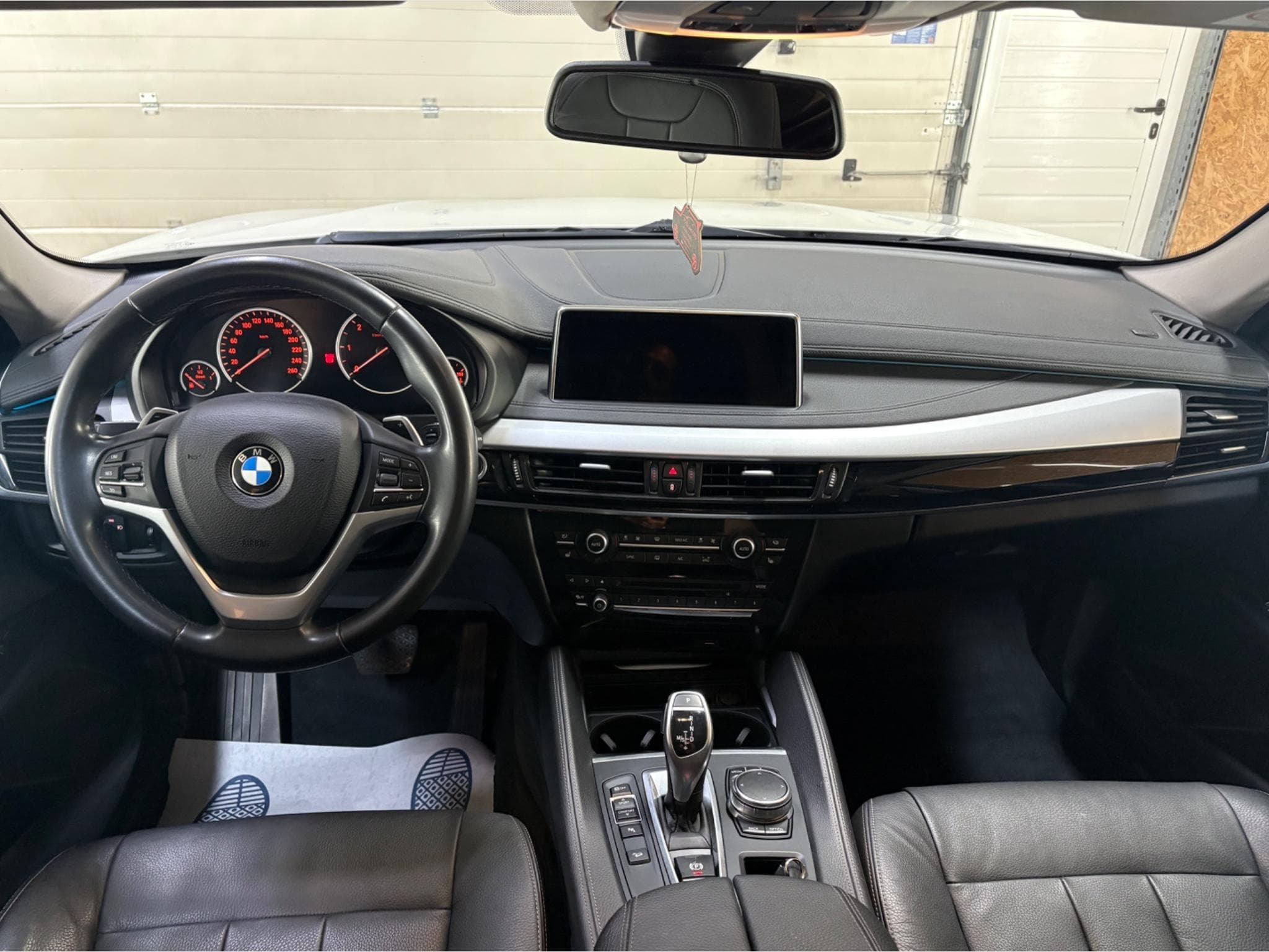BMW X6 (2017) - Photo 6