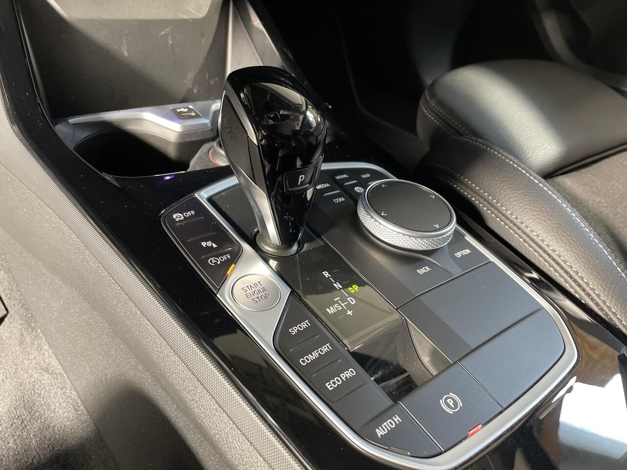 BMW 120 190 CV BUSINESS GPS CARPLAY (2021) - Foto 7
