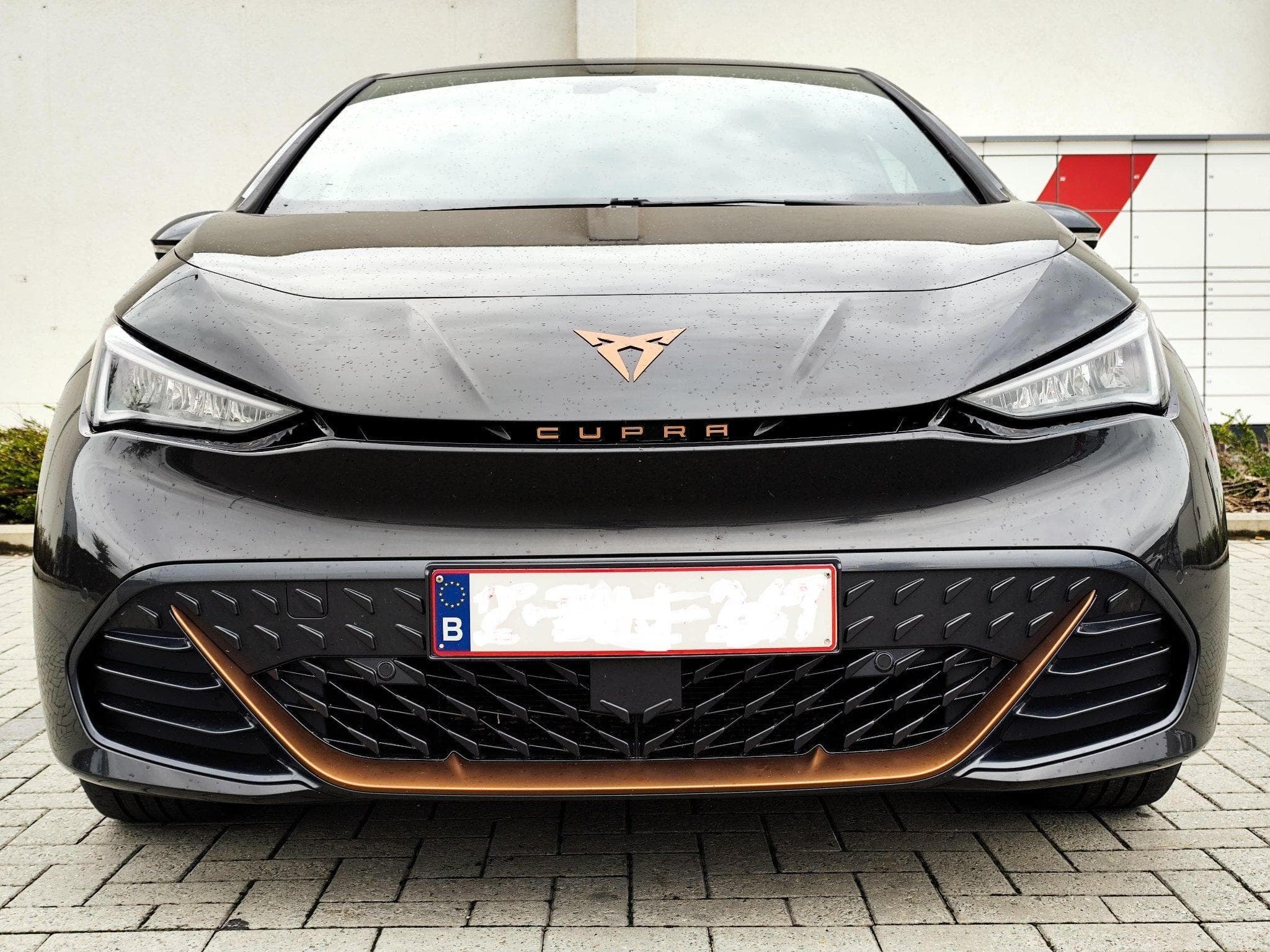 Cupra Born eBoost, 170 kW, batterie 77 kWh (2023) - Photo 2