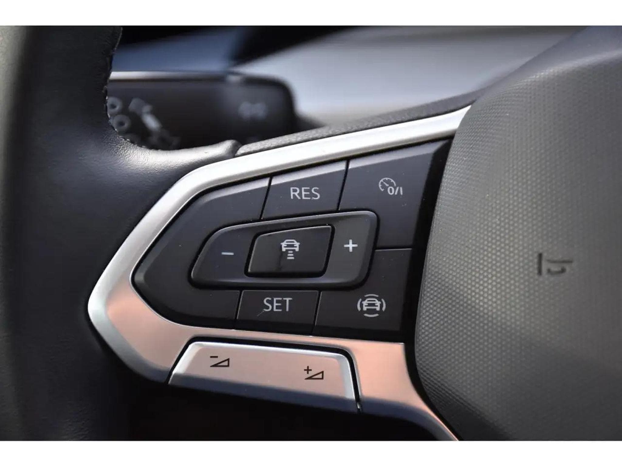 VW Golf (2024) - Photo 21