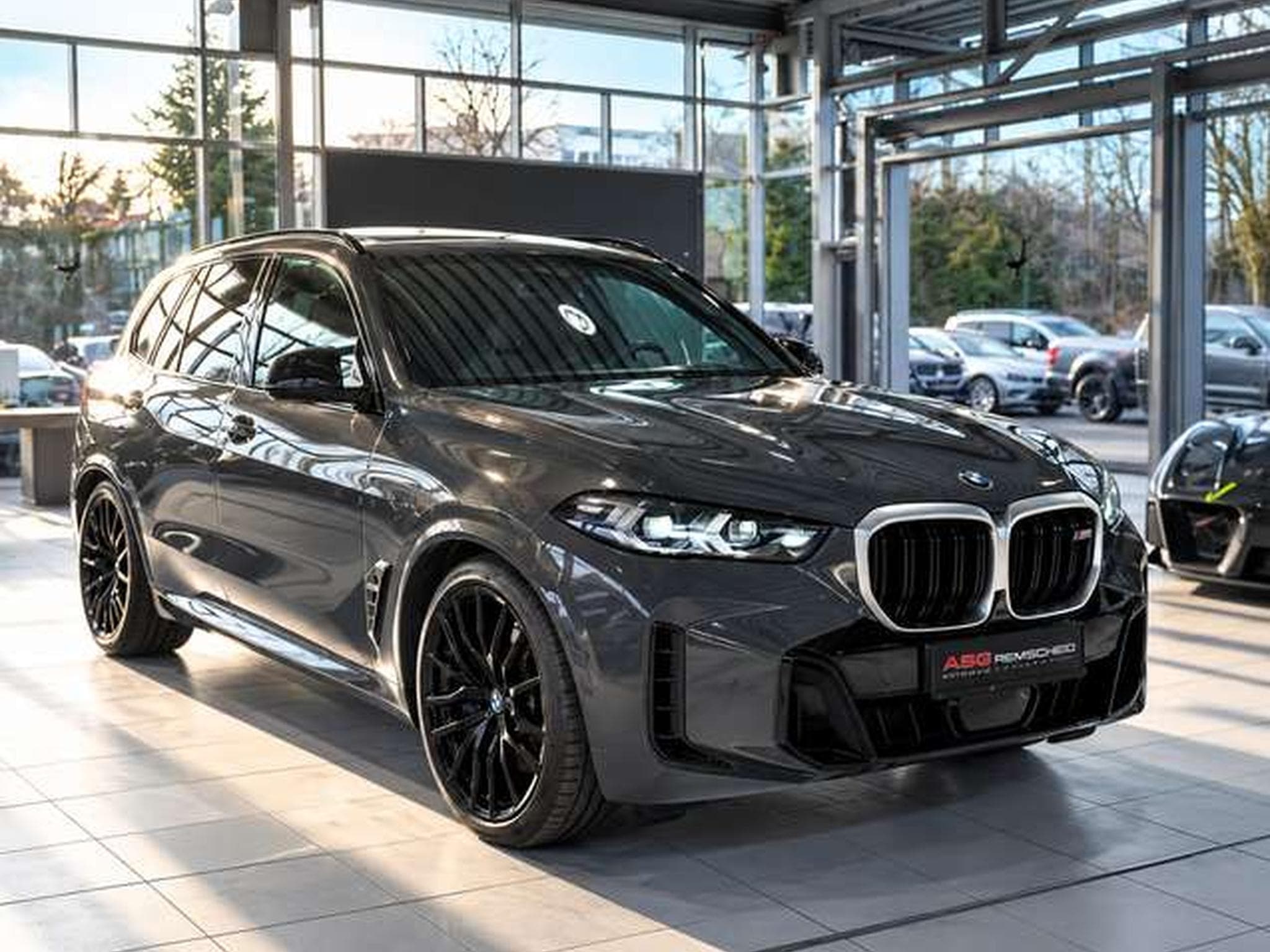 BMW X5M i xD *1.H *22 *ACC*Sky Lounge*H-UP*AHK (2024) - Photo 3