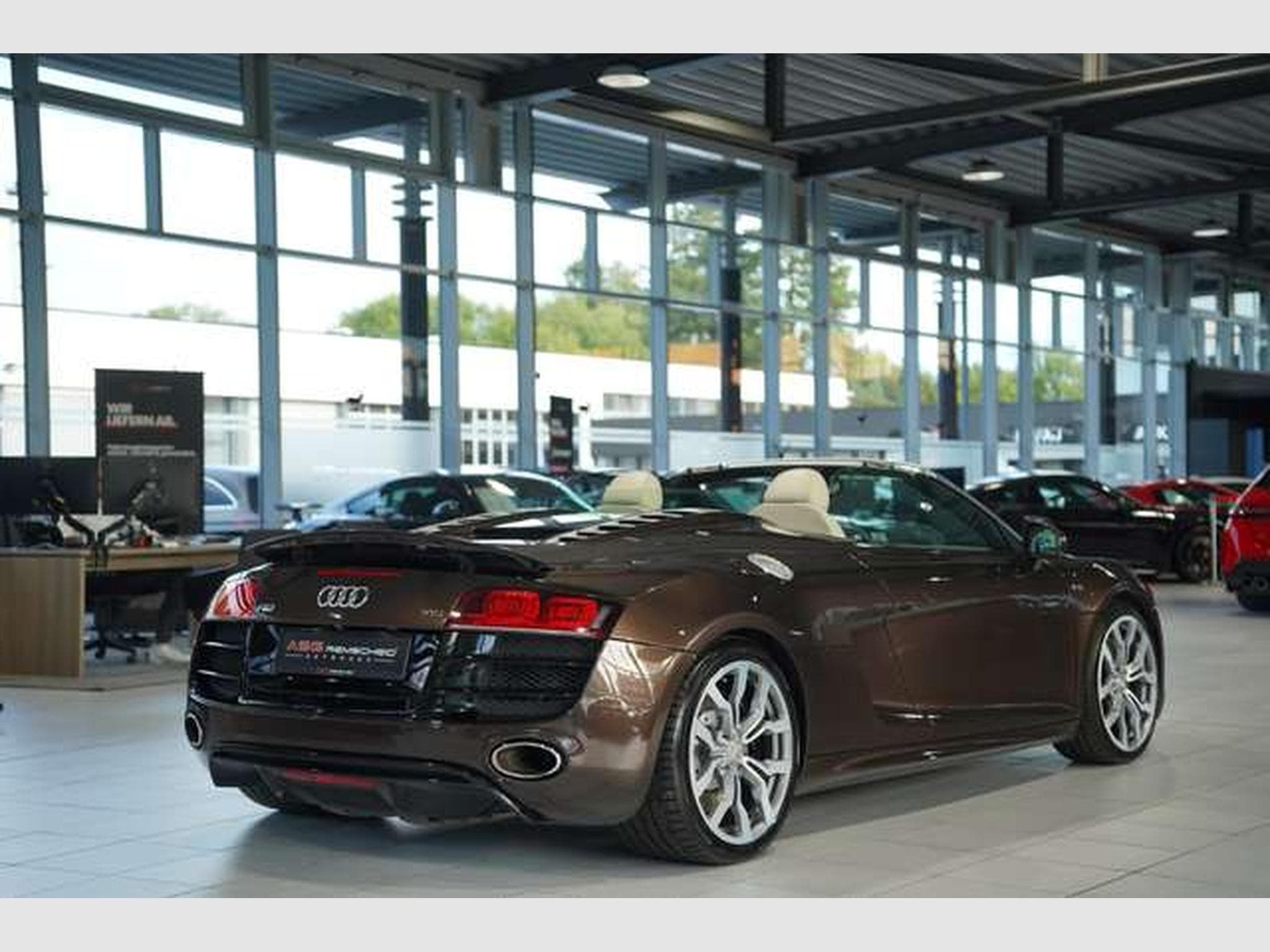 Audi R8 5.2 V10 FSI q. Spyder *2.H *Historie *Sammler (2011) - Photo 9