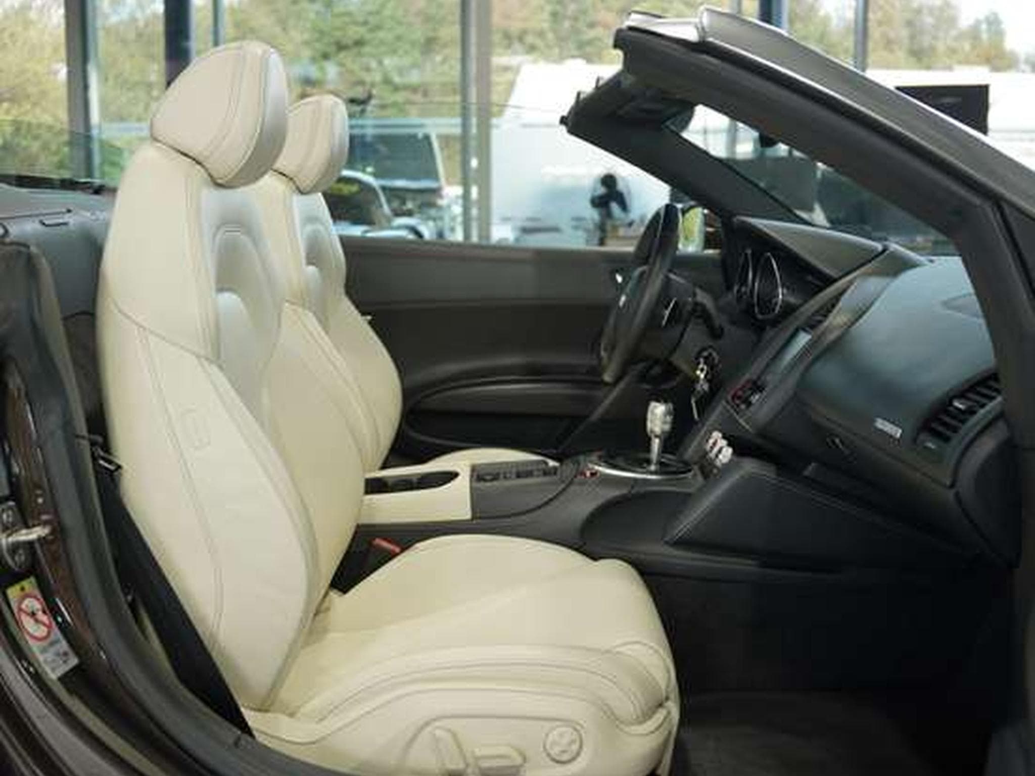 Audi R8 5.2 V10 FSI q. Spyder *2.H *Historie *Sammler (2011) - Photo 22