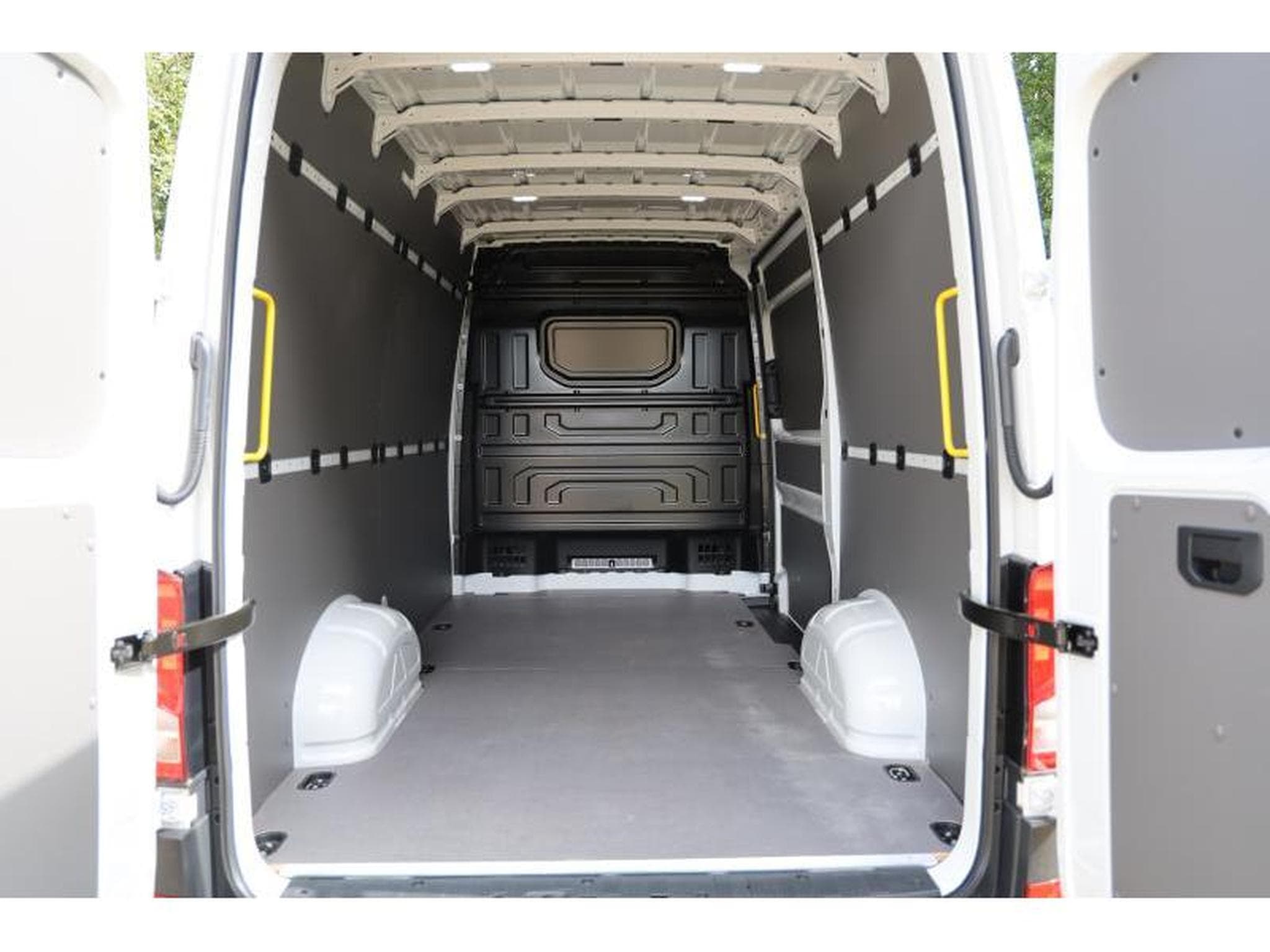 VW Crafter 35 Fourgon (2023) - Foto 5