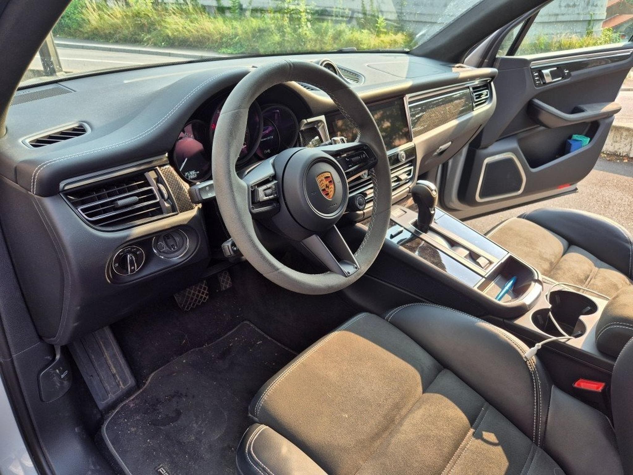 Porsche Macan GTS (2023) - Photo 2