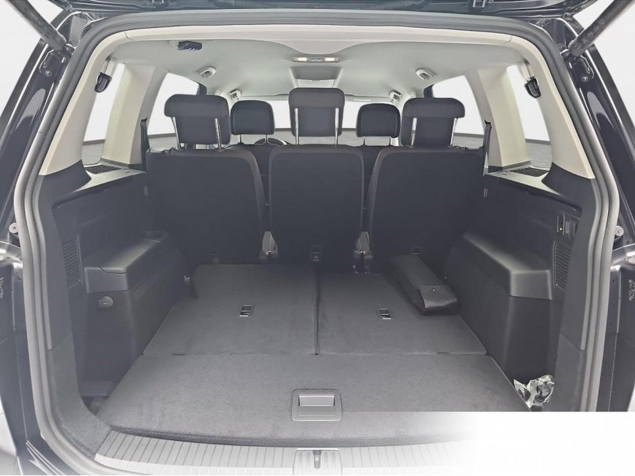 VW Touran (2026) - Foto 13