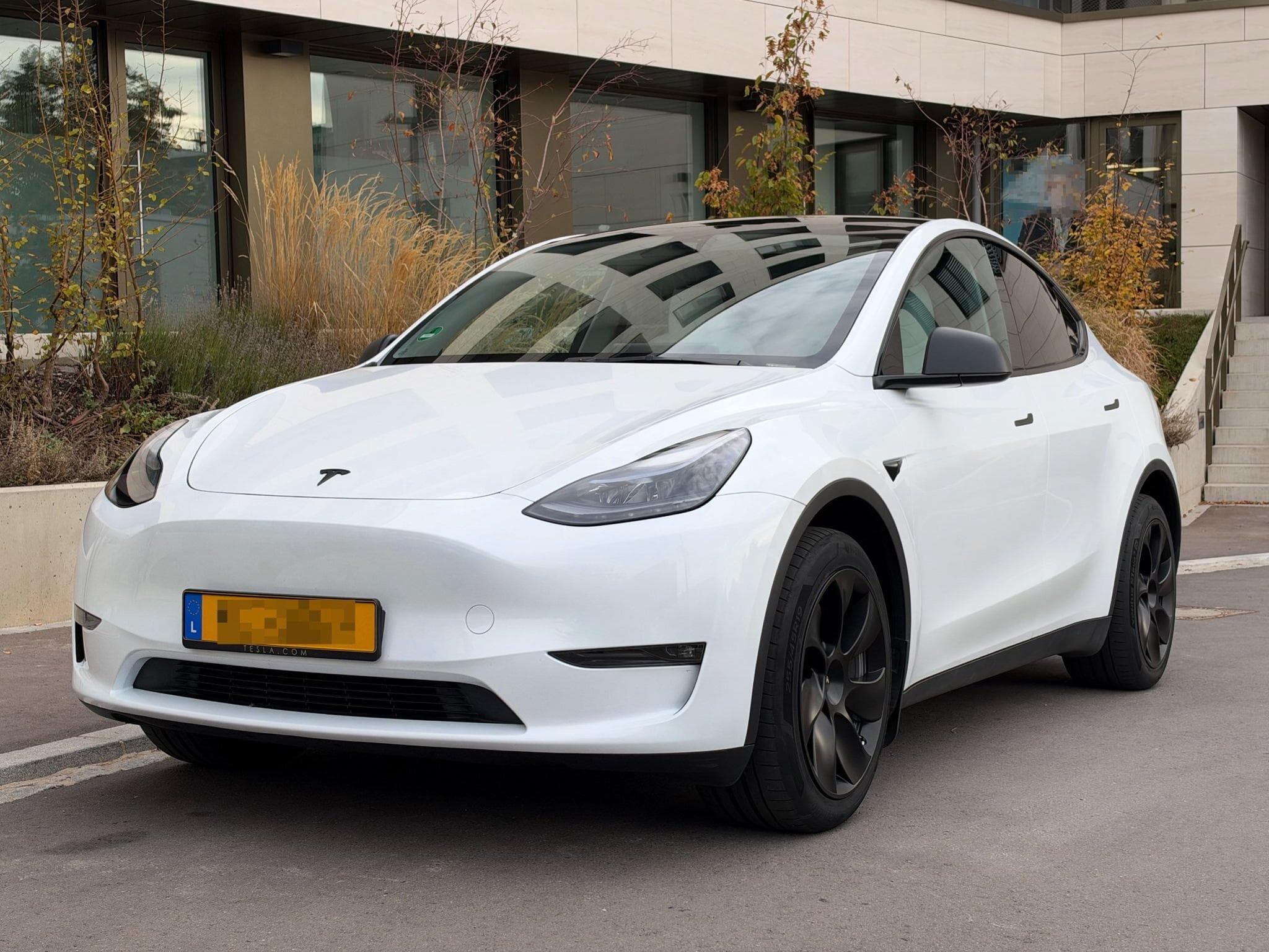 Tesla Model Y Long Range AWD | Acceleration Boost (2022) - Photo 1