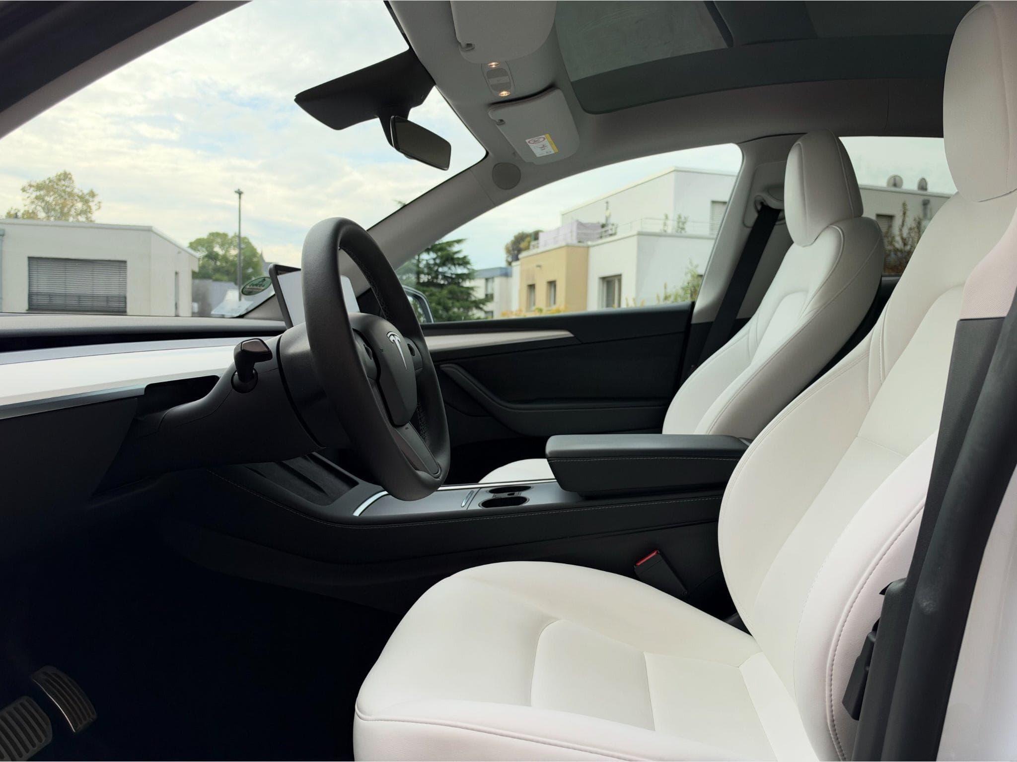 Tesla Model Y Long Range AWD | Acceleration Boost (2022) - Photo 3