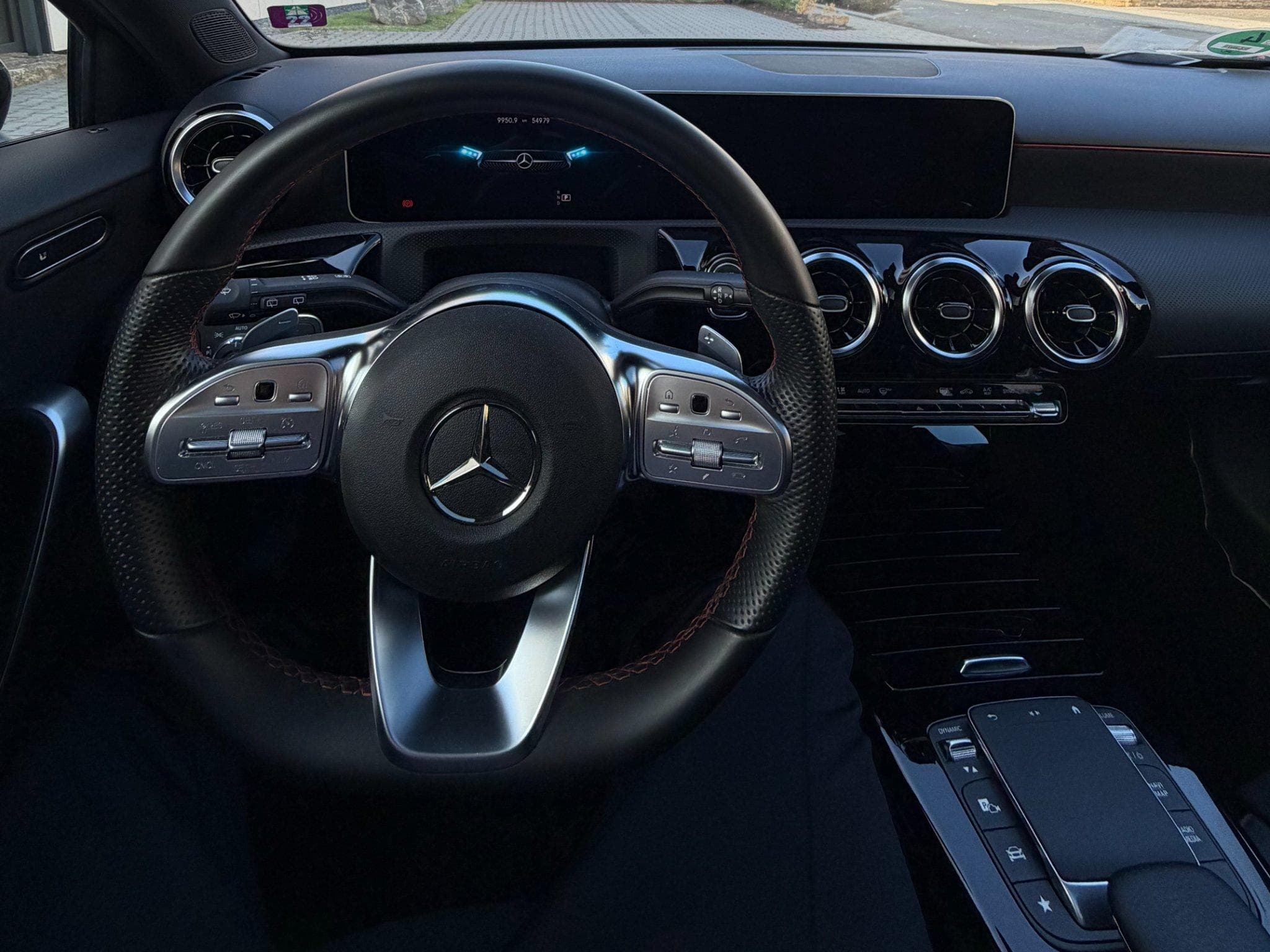 Mercedes A 180 AMG Line Berline Compact (2020) - Photo 2