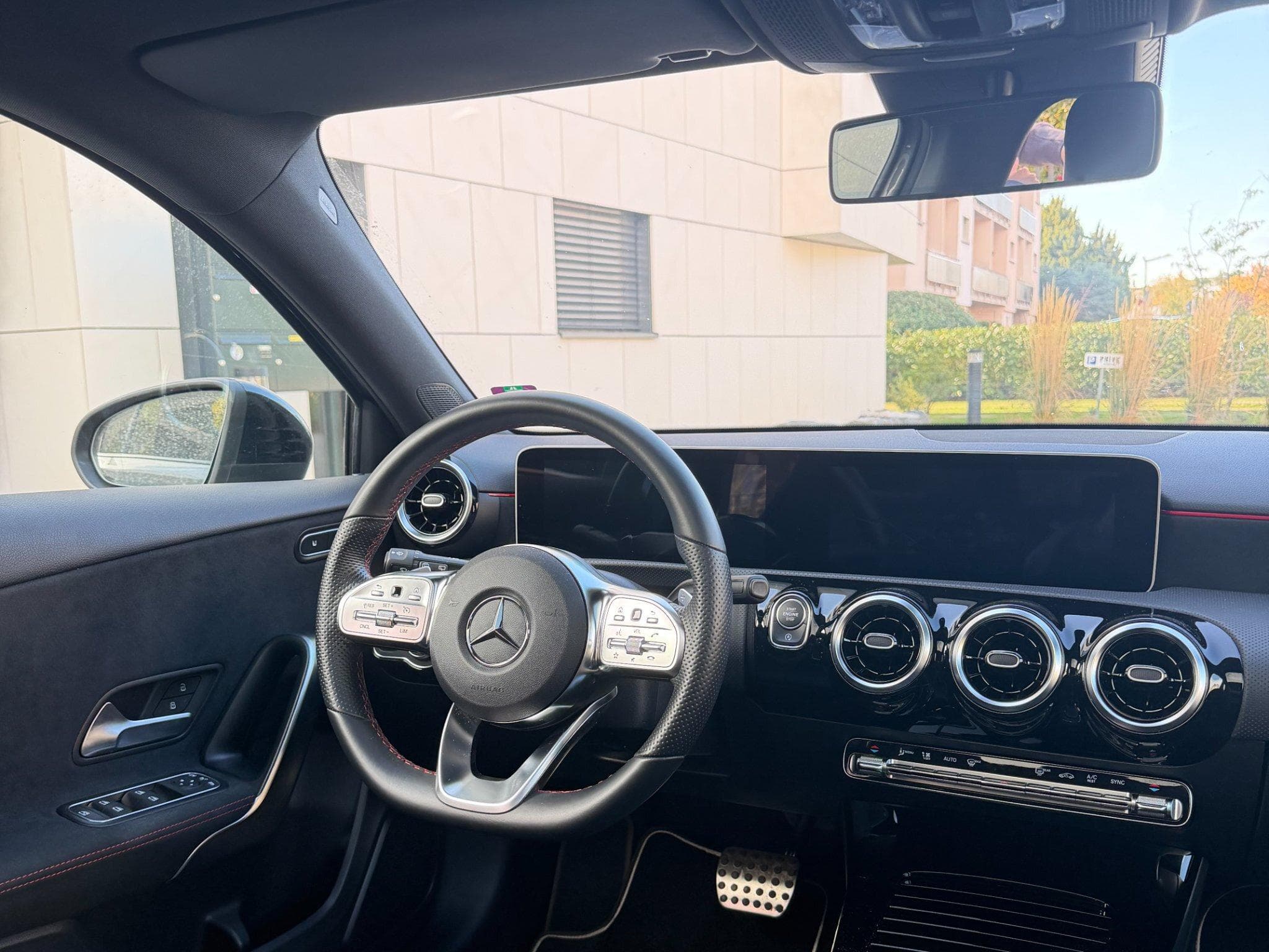 Mercedes A 180 AMG Line Berline Compact (2020) - Photo 3