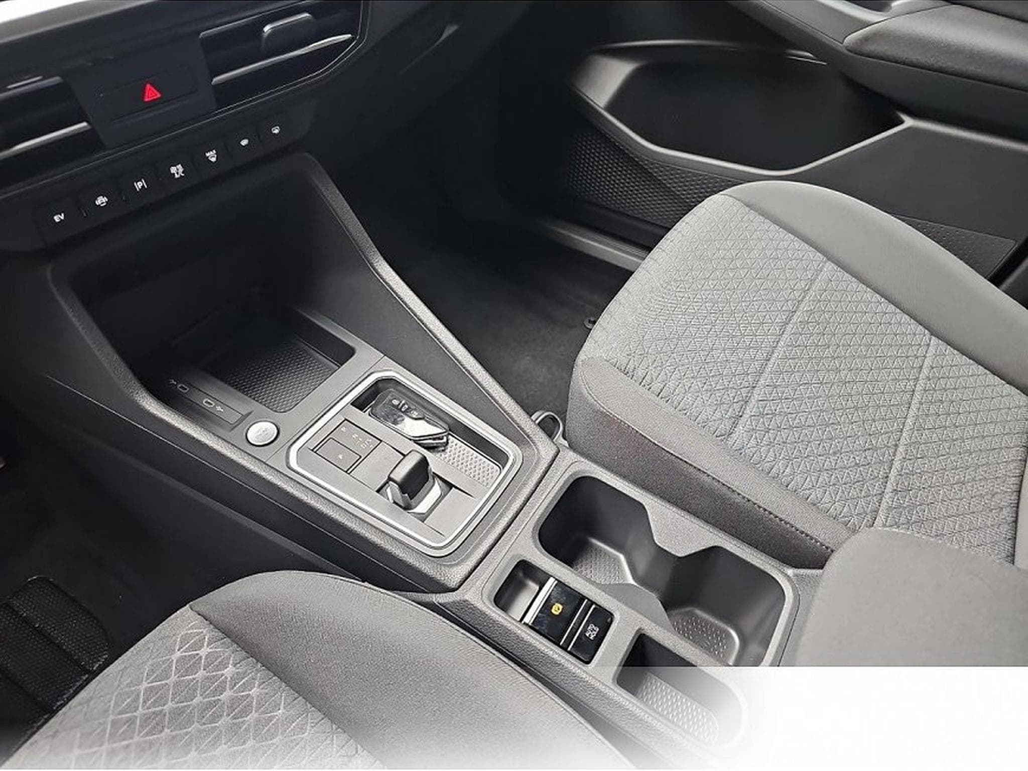 Ford Tourneo (2026) - Photo 11