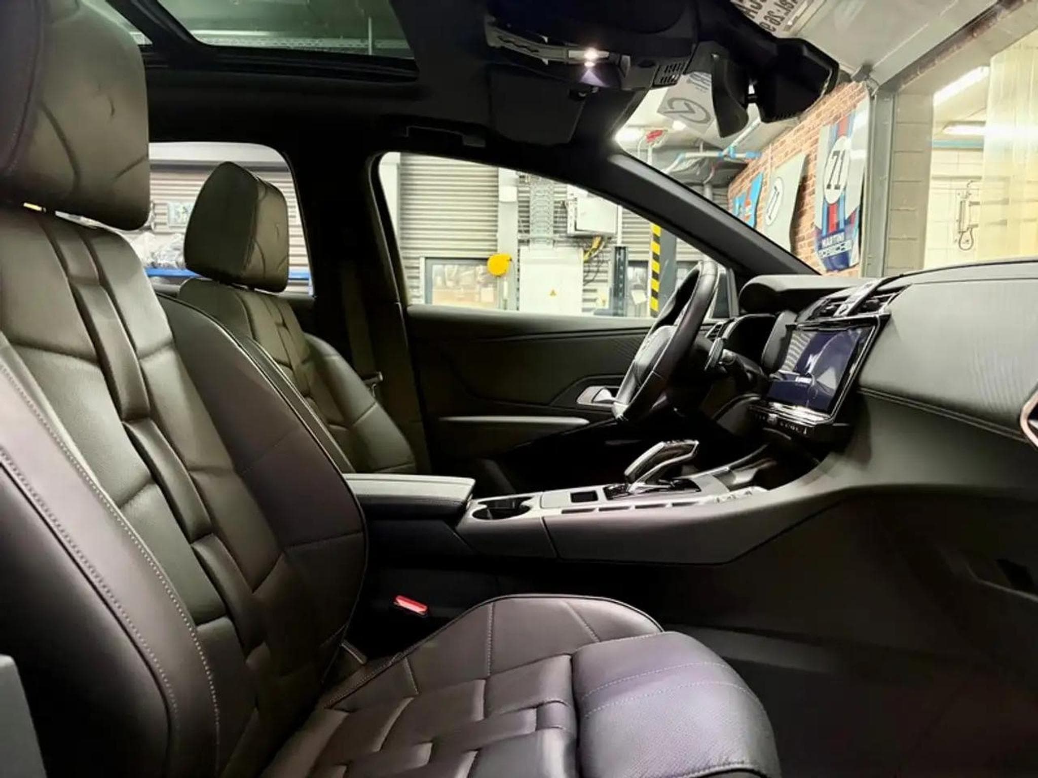 DS Automobiles DS7 (2025) - Foto 8