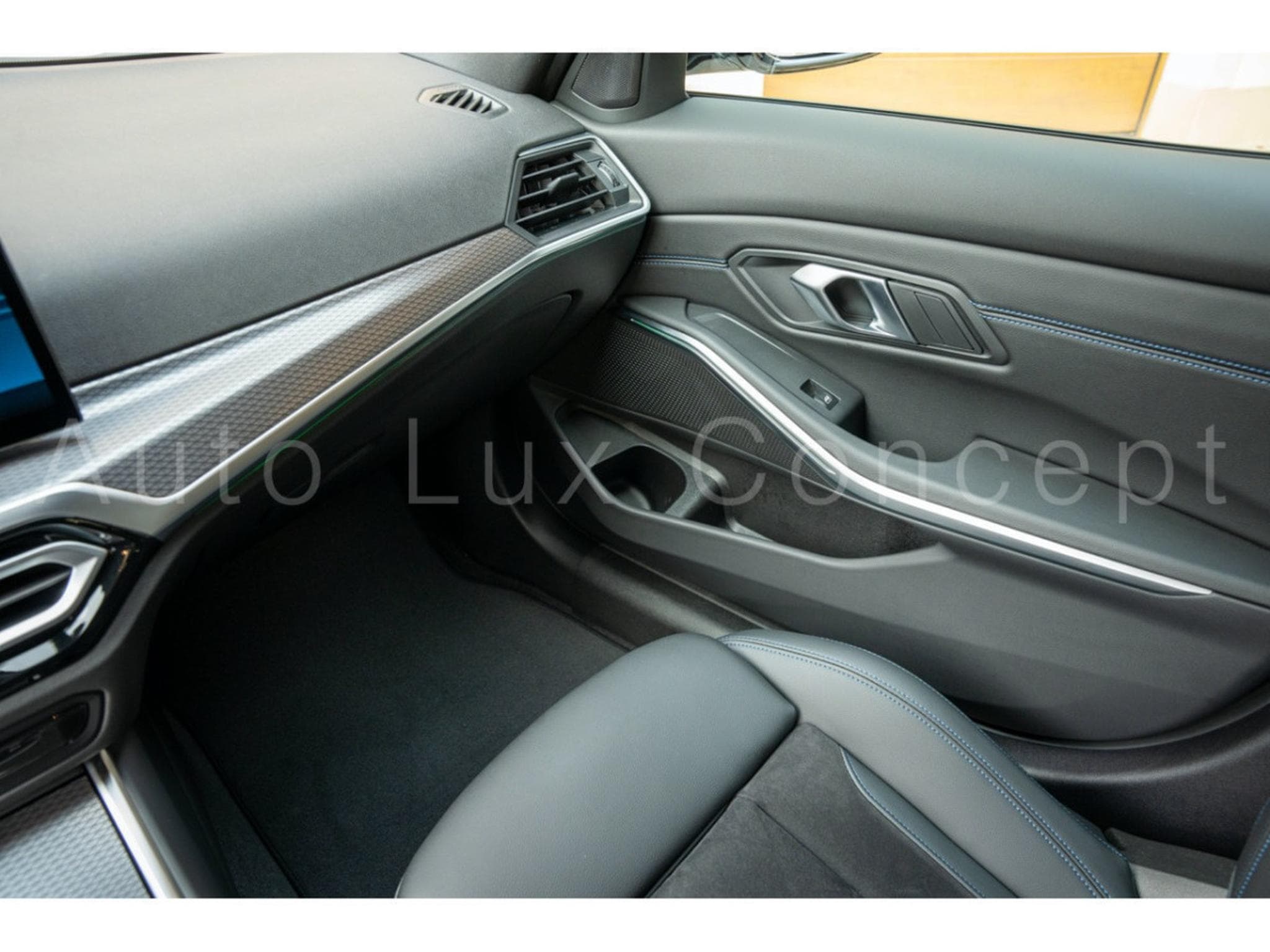 BMW 320 d xDrive M Sport (2023) - Photo 7