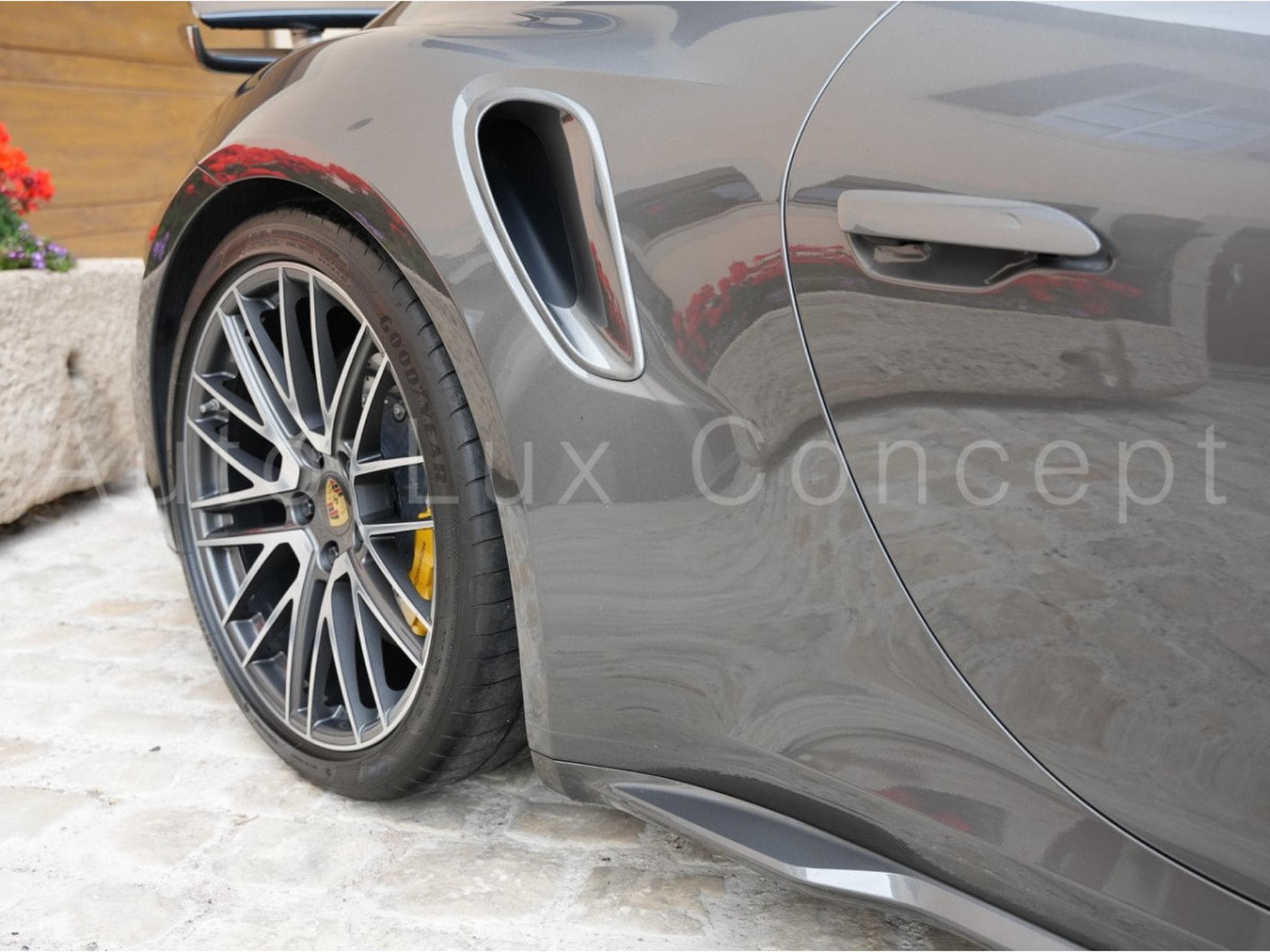 Porsche 911 911 Turbo S Coupé (2021) - Photo 12