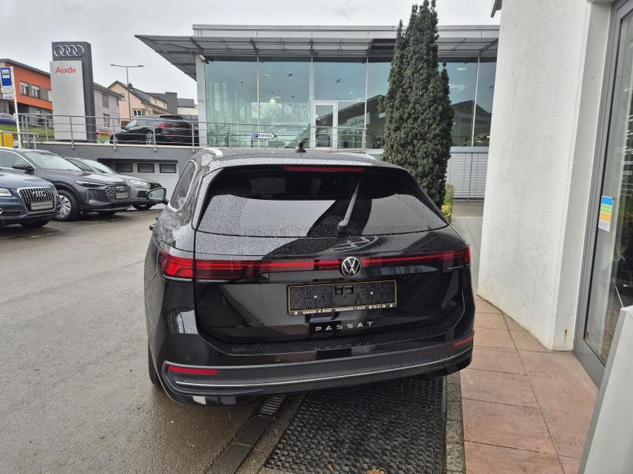 VW Passat Business (2024) - Photo 4