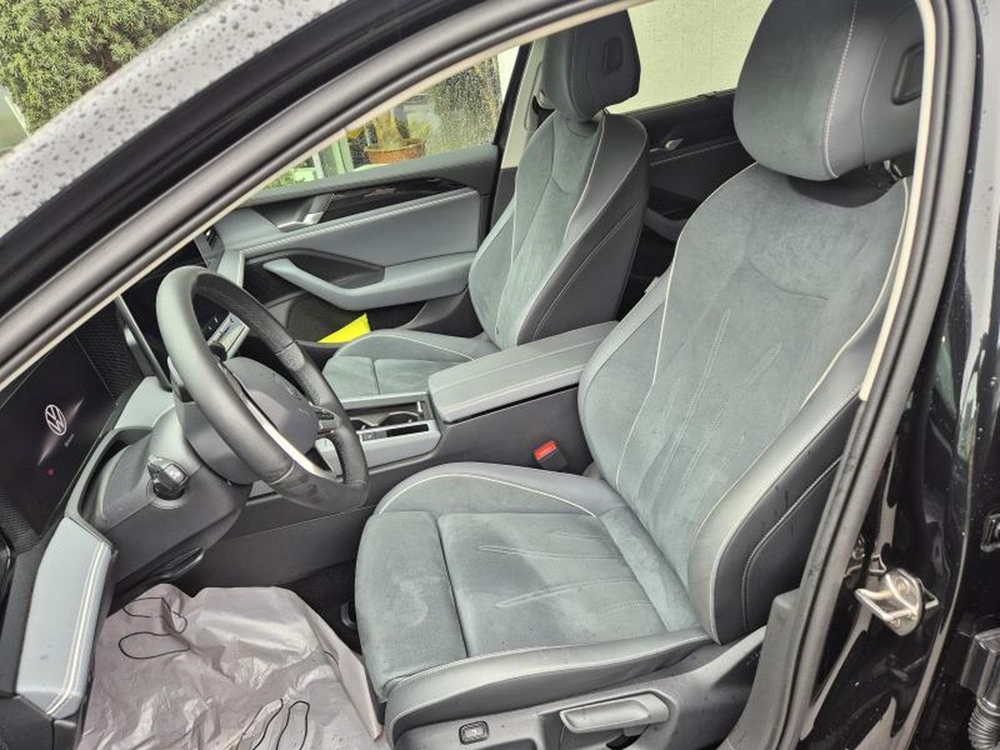 VW Passat Business (2024) - Photo 6