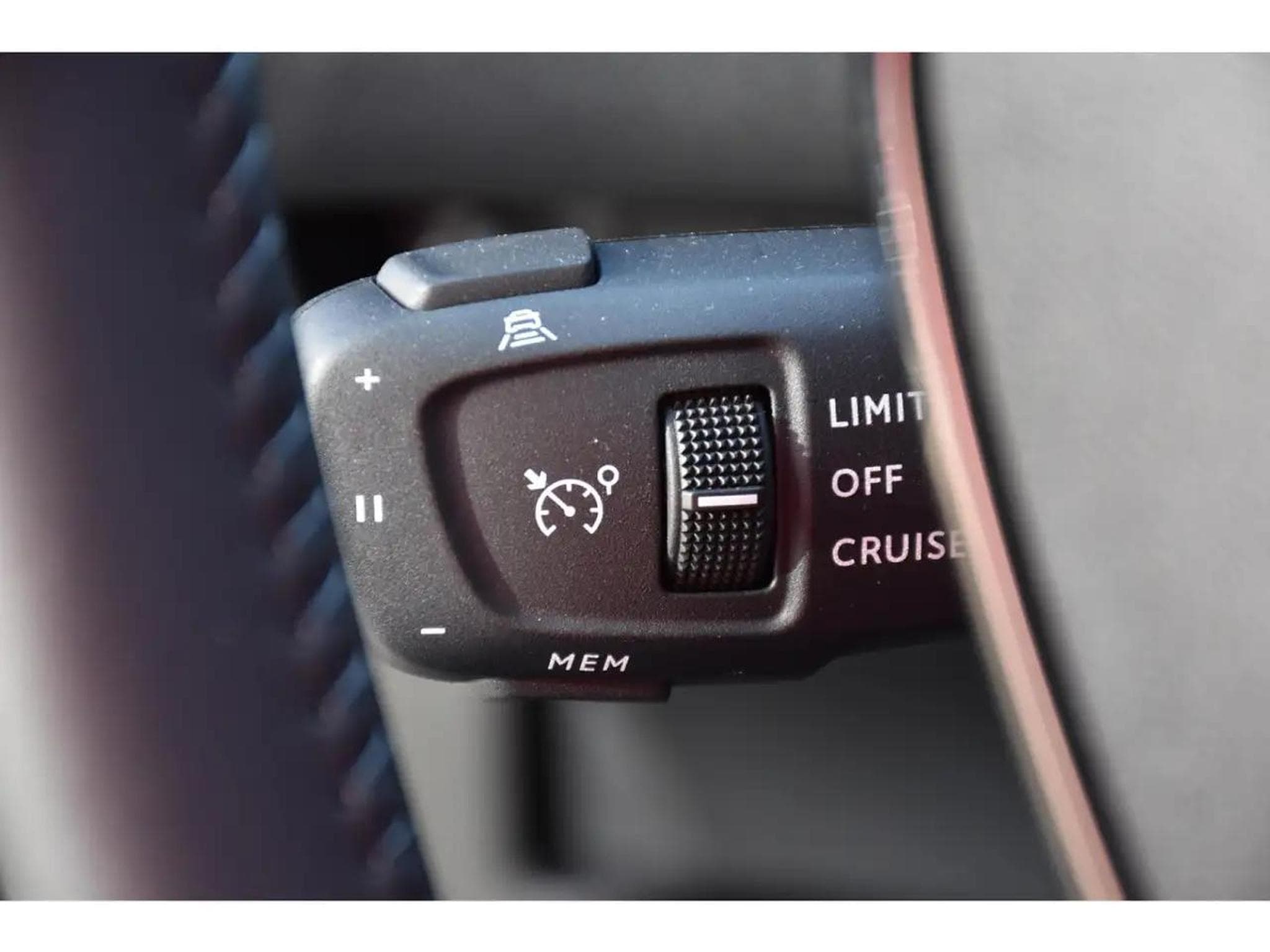 Peugeot 2008 (2025) - Foto 21