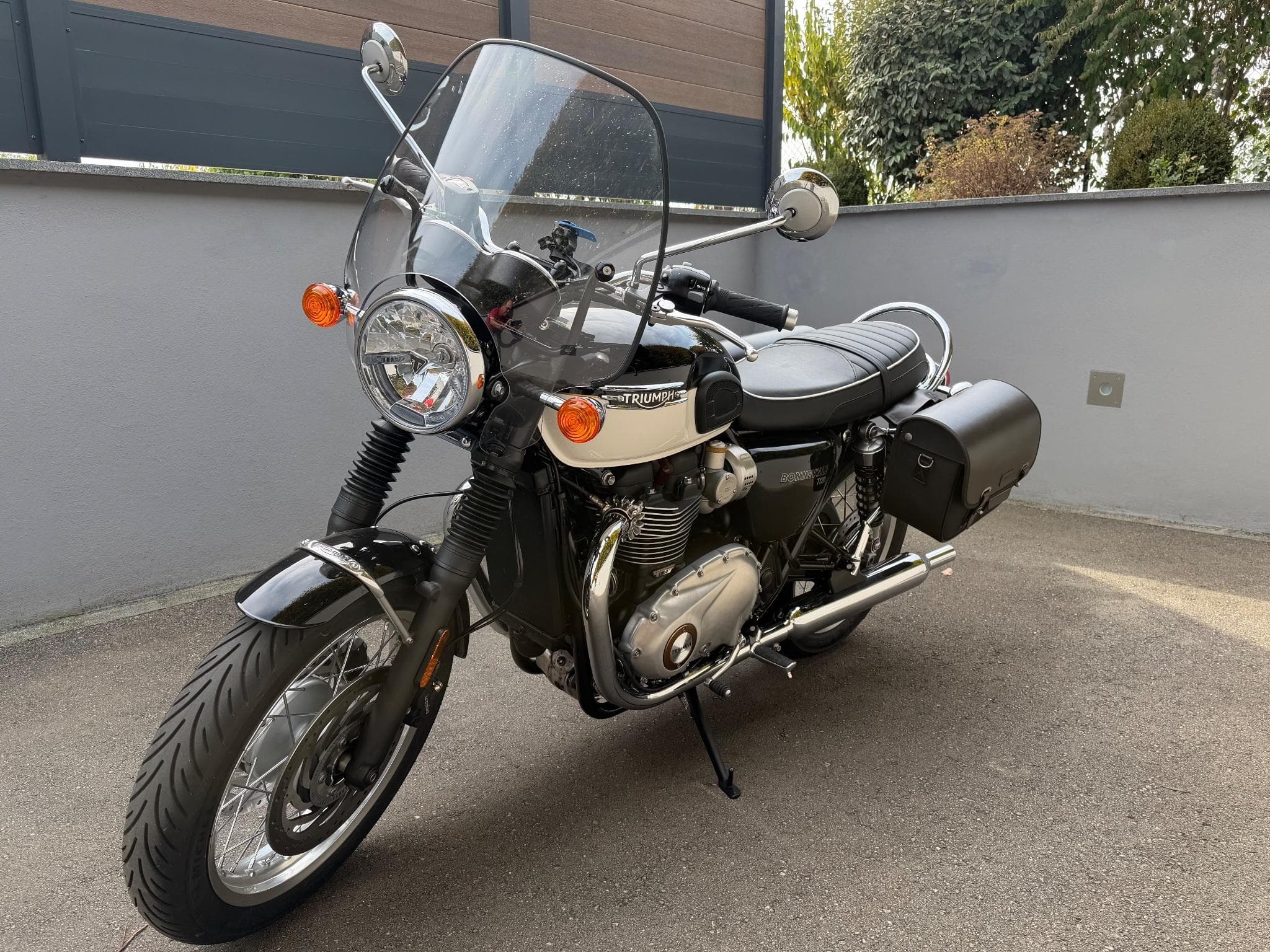 Triumph Bonneville T120 (2024) - Foto 1