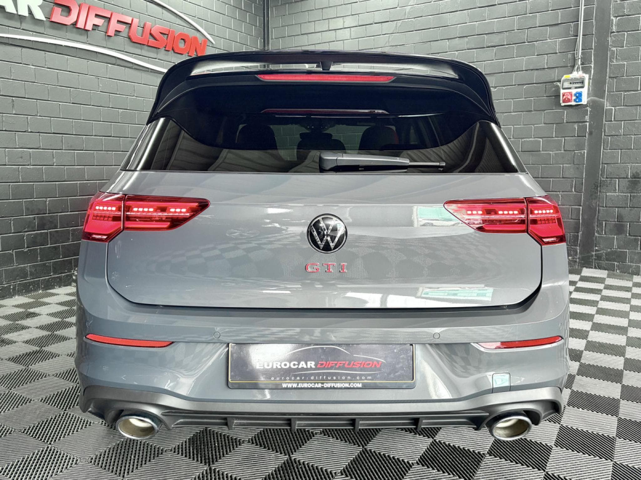 VW Golf GTI Clubsport 2.0 TSI 300 CV DSG7 *MATRIX* BLACK STYLE * ACC (2024) - Photo 5