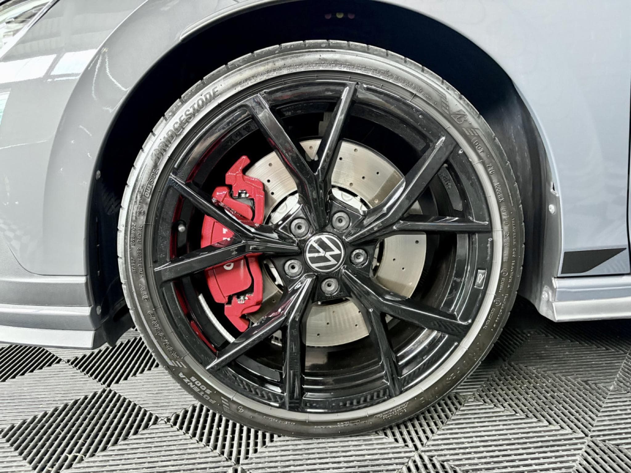 VW Golf GTI Clubsport 2.0 TSI 300 CV DSG7 *MATRIX* BLACK STYLE * ACC (2024) - Photo 24