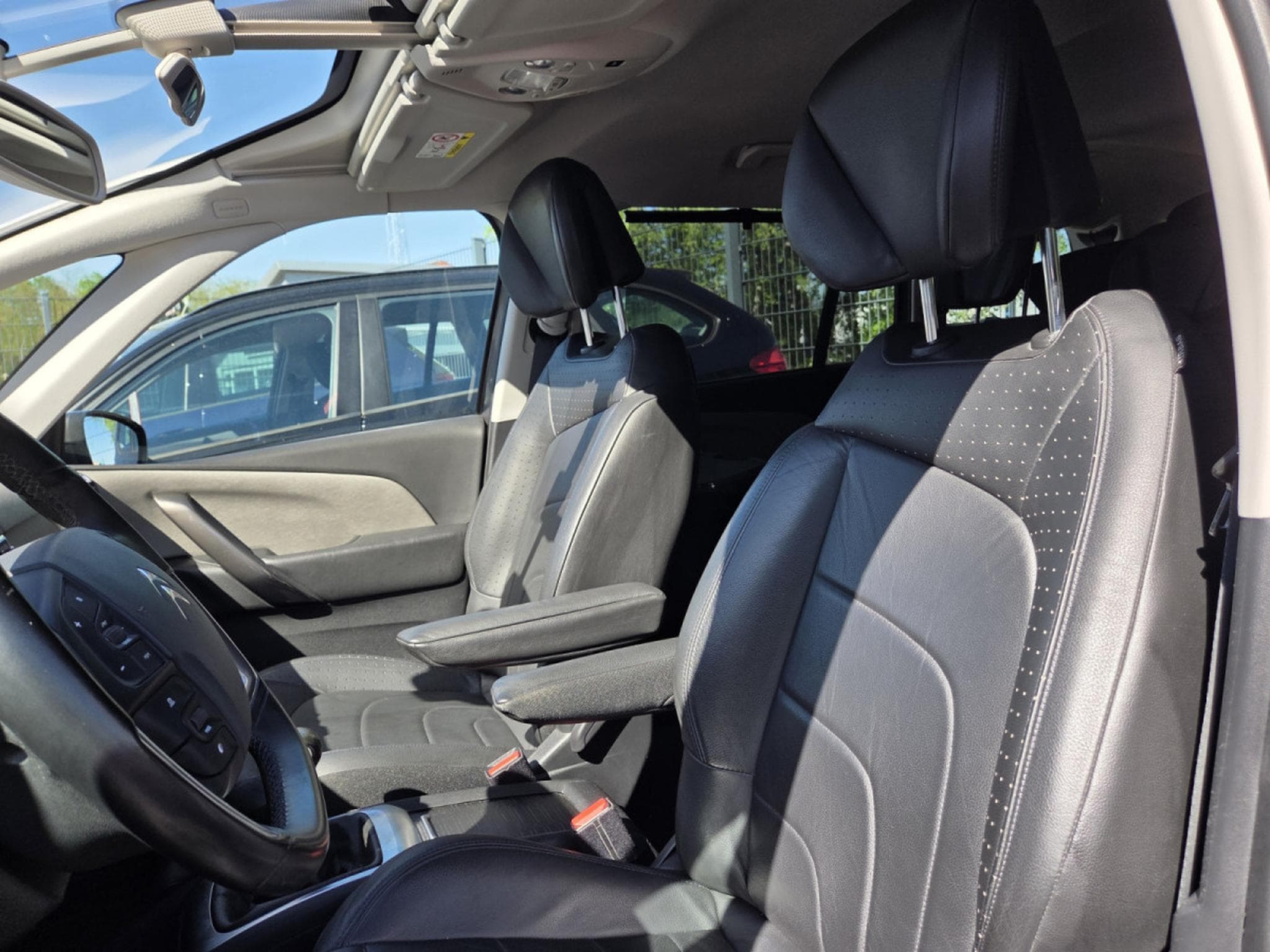 Citroën C4 Grand SpaceTourer 1.5 BlueHDi 130CV BUSINESS 7PLACES (2020) - Photo 11
