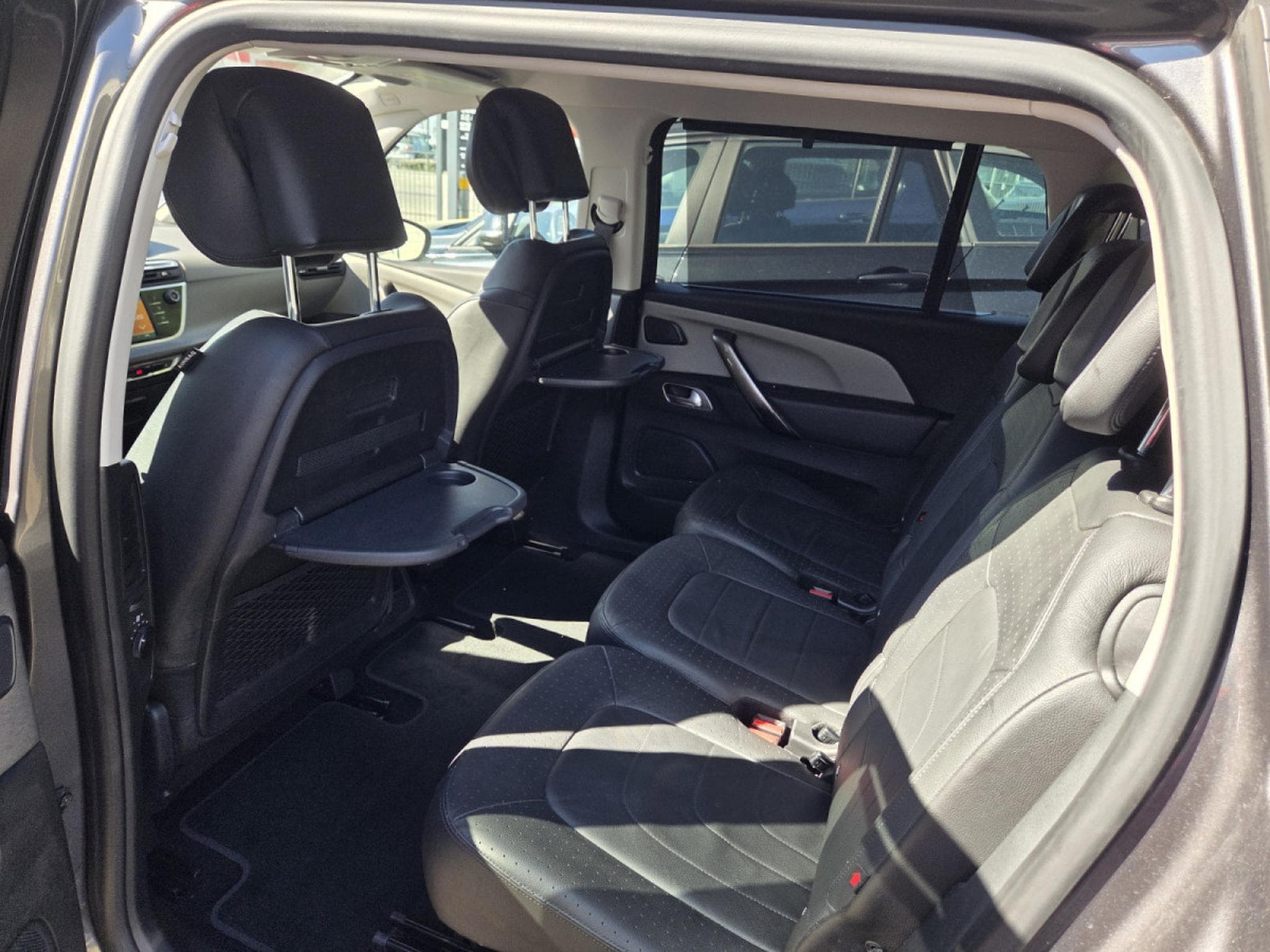 Citroën C4 Grand SpaceTourer 1.5 BlueHDi 130CV BUSINESS 7PLACES (2020) - Photo 23